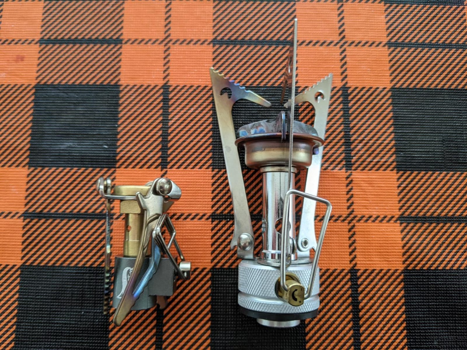 DESERT & FOX Ultralight Mini Camping Stove, 2600W Power Titanium Alloy Automatic Foldable Outdoor Cookware customer photo 1