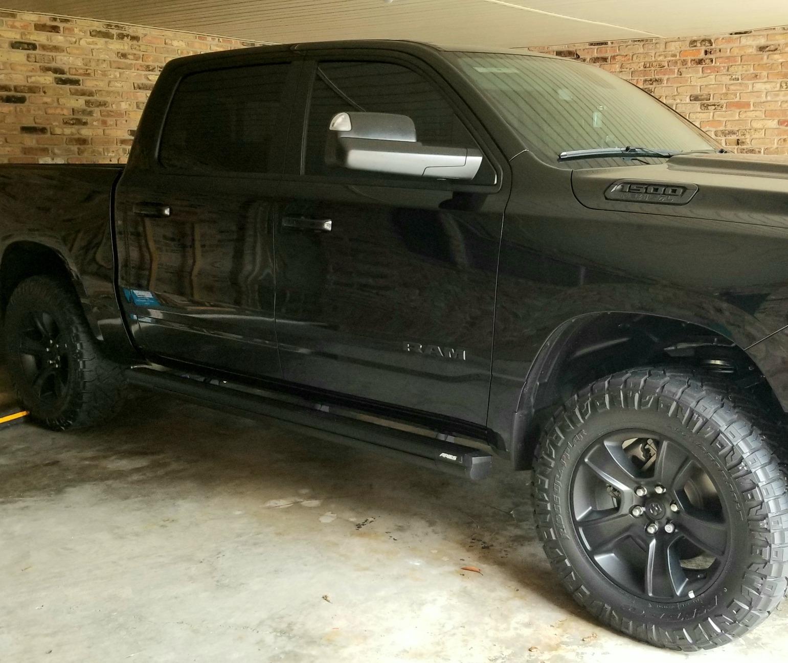 ARIES 3048314 ActionTrac 87.6-Inch Retractable Powered Running Boards, Fits Select Ram 1500 Crew Cab customer photo 2