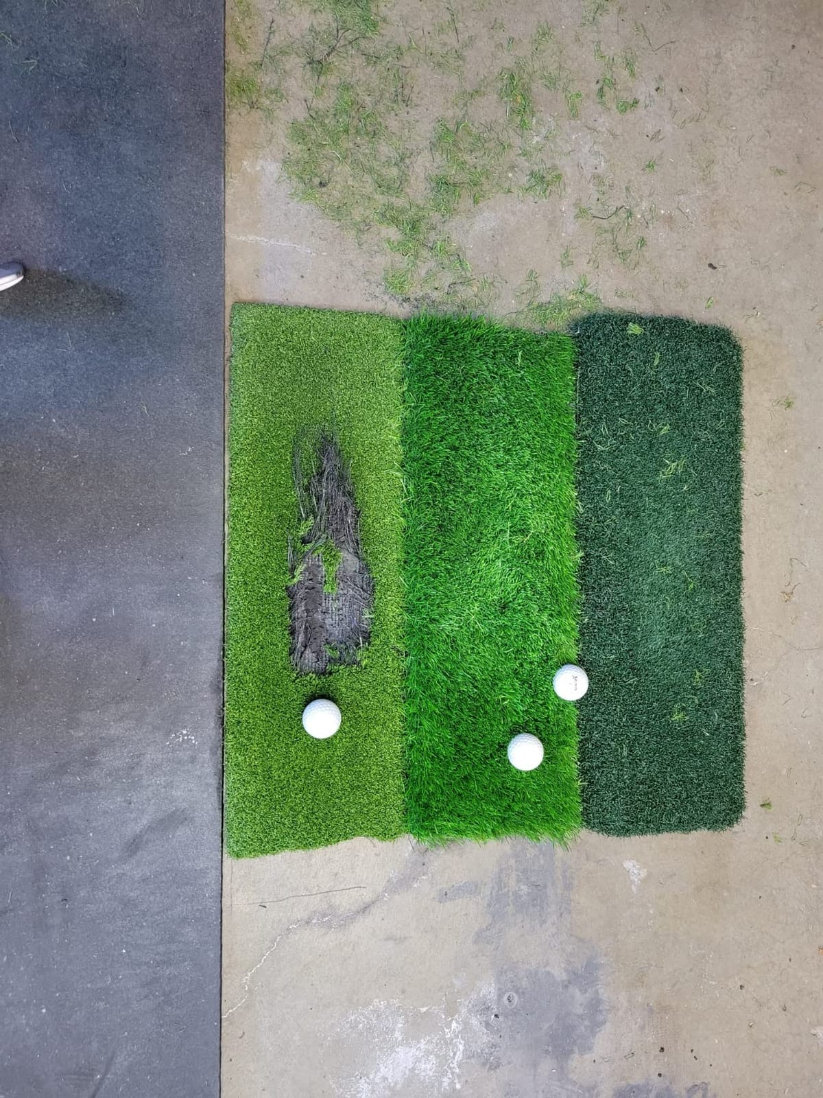 GoSports Tri-Turf XL Golf Hitting Mat – 24x24 in Golf Practice Mat for Indoor/Outdoor Training, Fairway Rough Tee Turf, Portable Golf Mat for Backyard, Garage & Golf Simulator Use customer photo 1