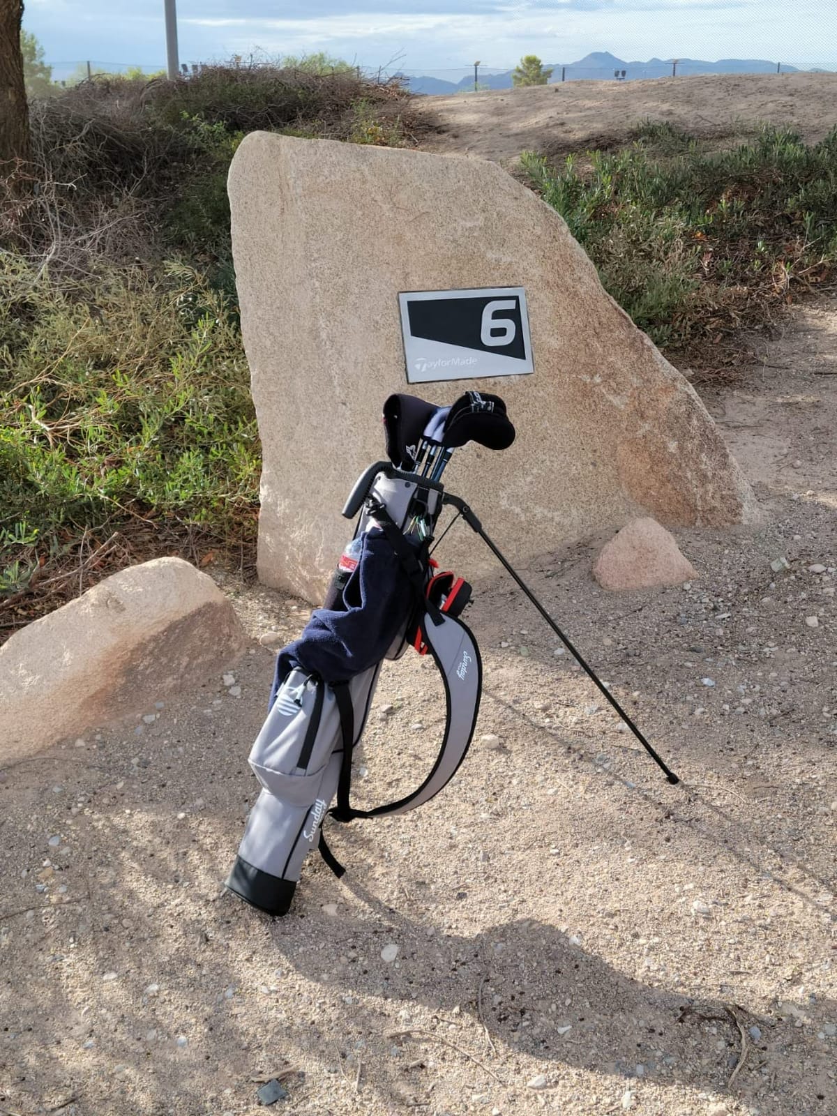 The Original Lightweight Sunday Golf Bag with Stand - Easy to Carry, Pitch & Putt, Driving Range, Par 3 & Executive Courses customer photo 1