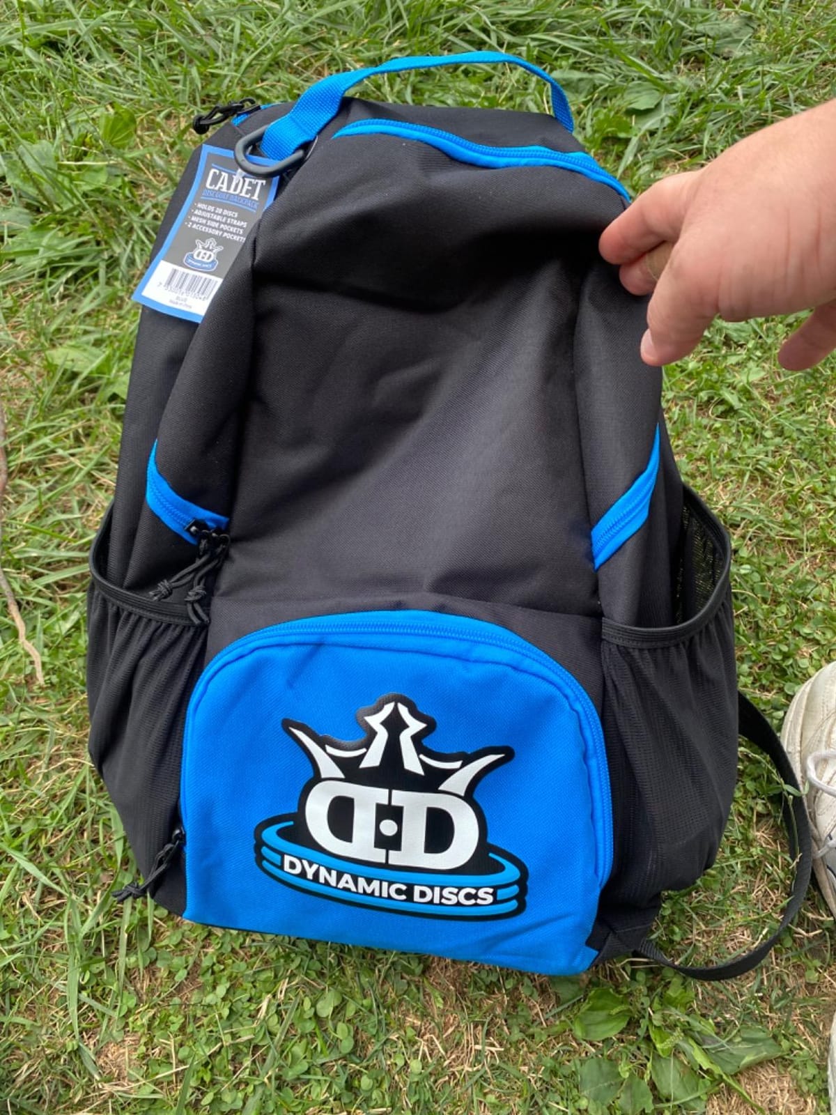 Dynamic Discs Cadet Disc Golf Bag - 17+ Discs Capacity - Beginner Disc Golf Accessories for Men - USA Business & Support - Includes Accessories Pouch & Water Bottle Holder - Lightweight & Durable customer photo 2