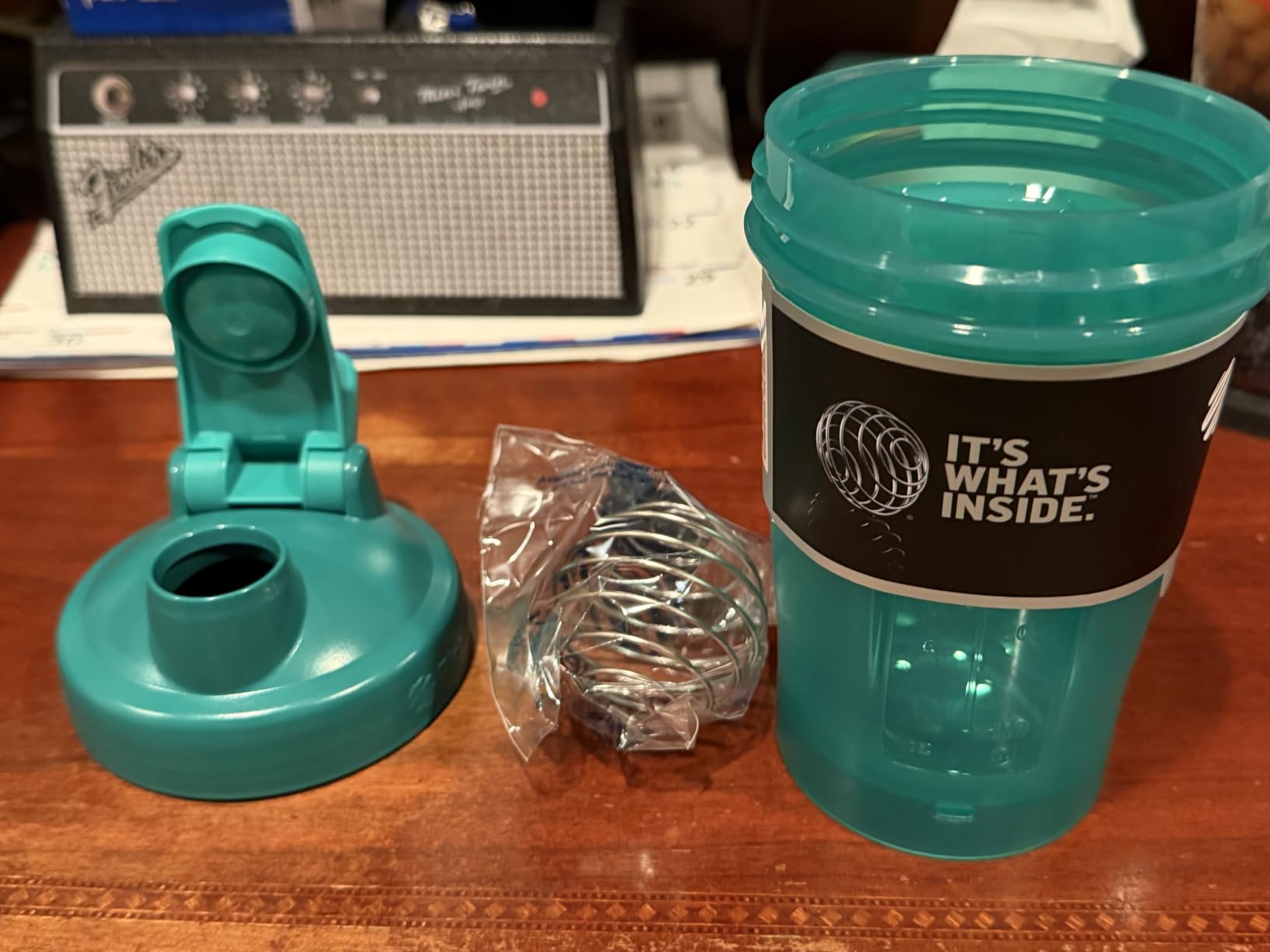 BlenderBottle Classic V2 Plastic Shaker Bottle 28 oz Clear/Black customer photo 2