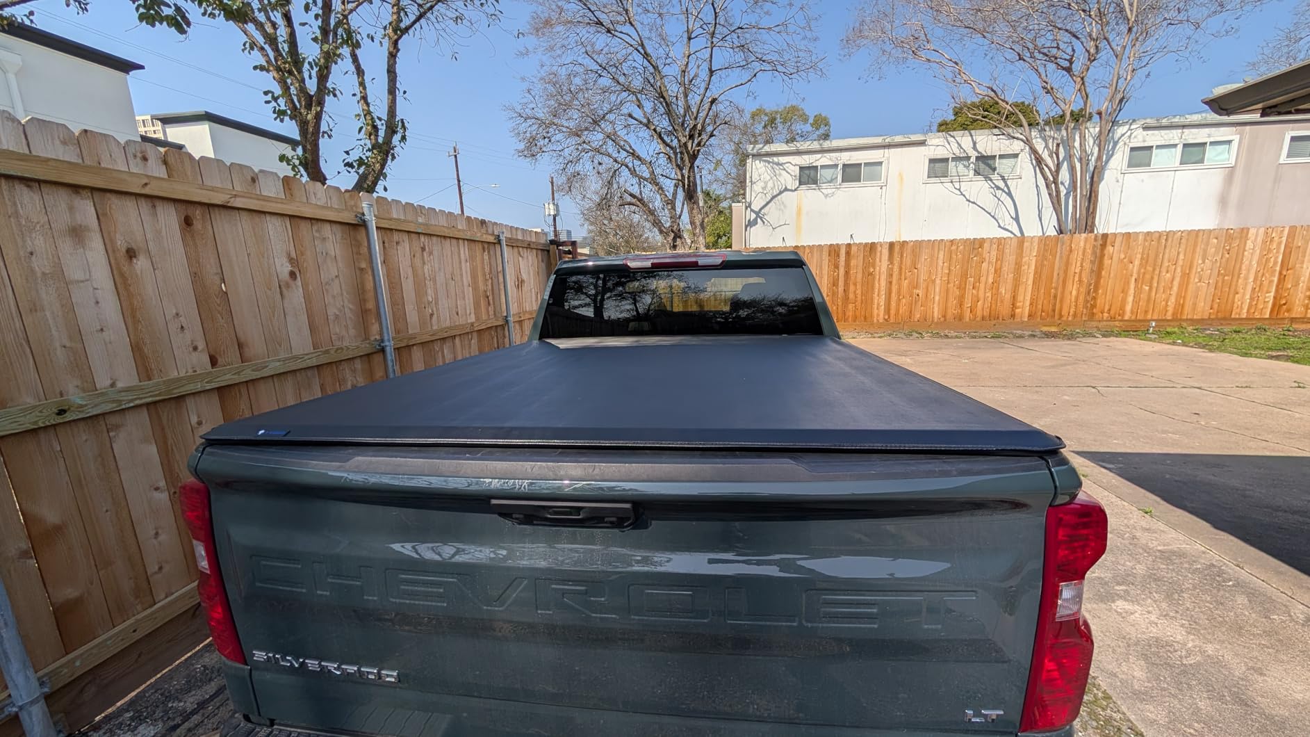 Tyger Auto T1 Soft Roll-up Truck Bed Tonneau Cover Compatible with 2019-2026 Chevy Silverado GMC Sierra 1500 (Not Fit 19 LD/Limited) | 5'10