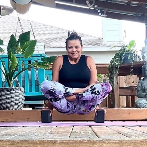 Yoga Wheel Kit for Beginners - Wheel, 2 Blocks, Strap & Guide | Back Roller to Relieve Back Pain & Tension, Deepen Stretches & Boost Flexibility - Complete Home Set for Women & Men customer photo 2