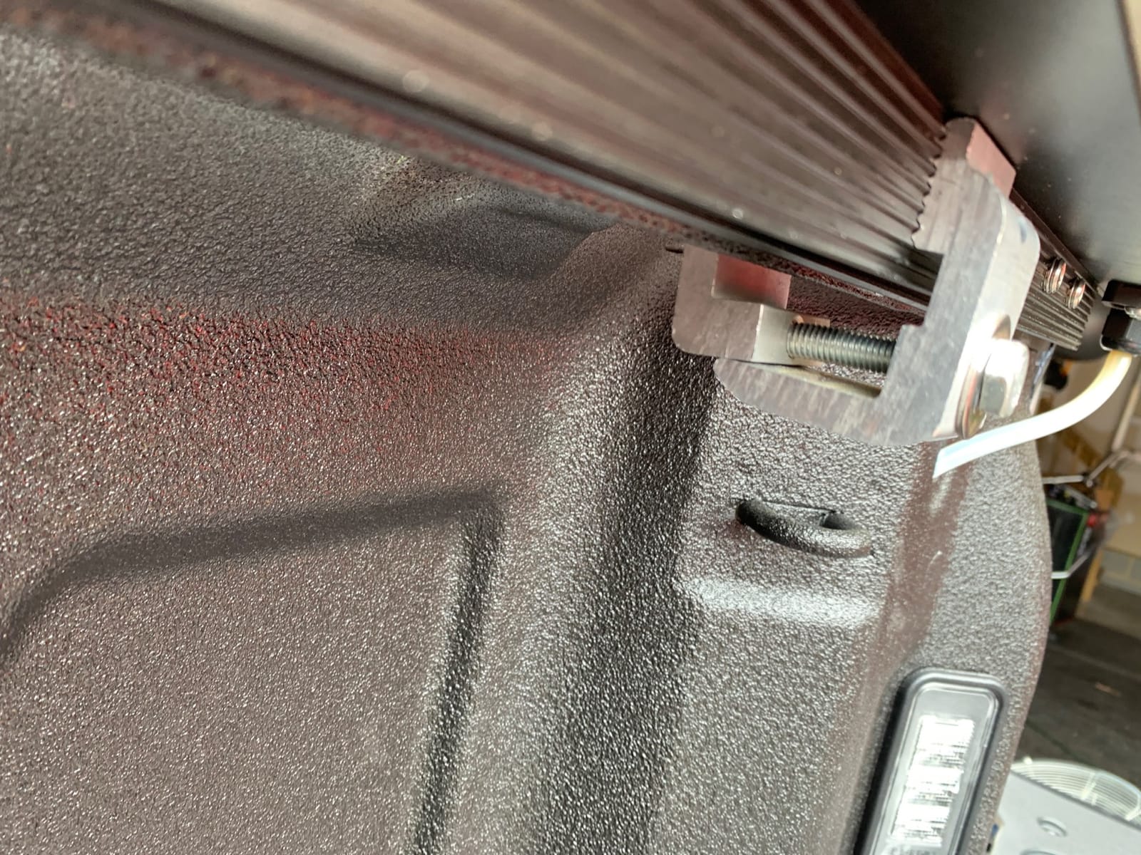 Syneticusa MB Retractable Tonneau Cover fit 2007-2026 Silverado/Sierra 1500 | 5.8ft (69.9