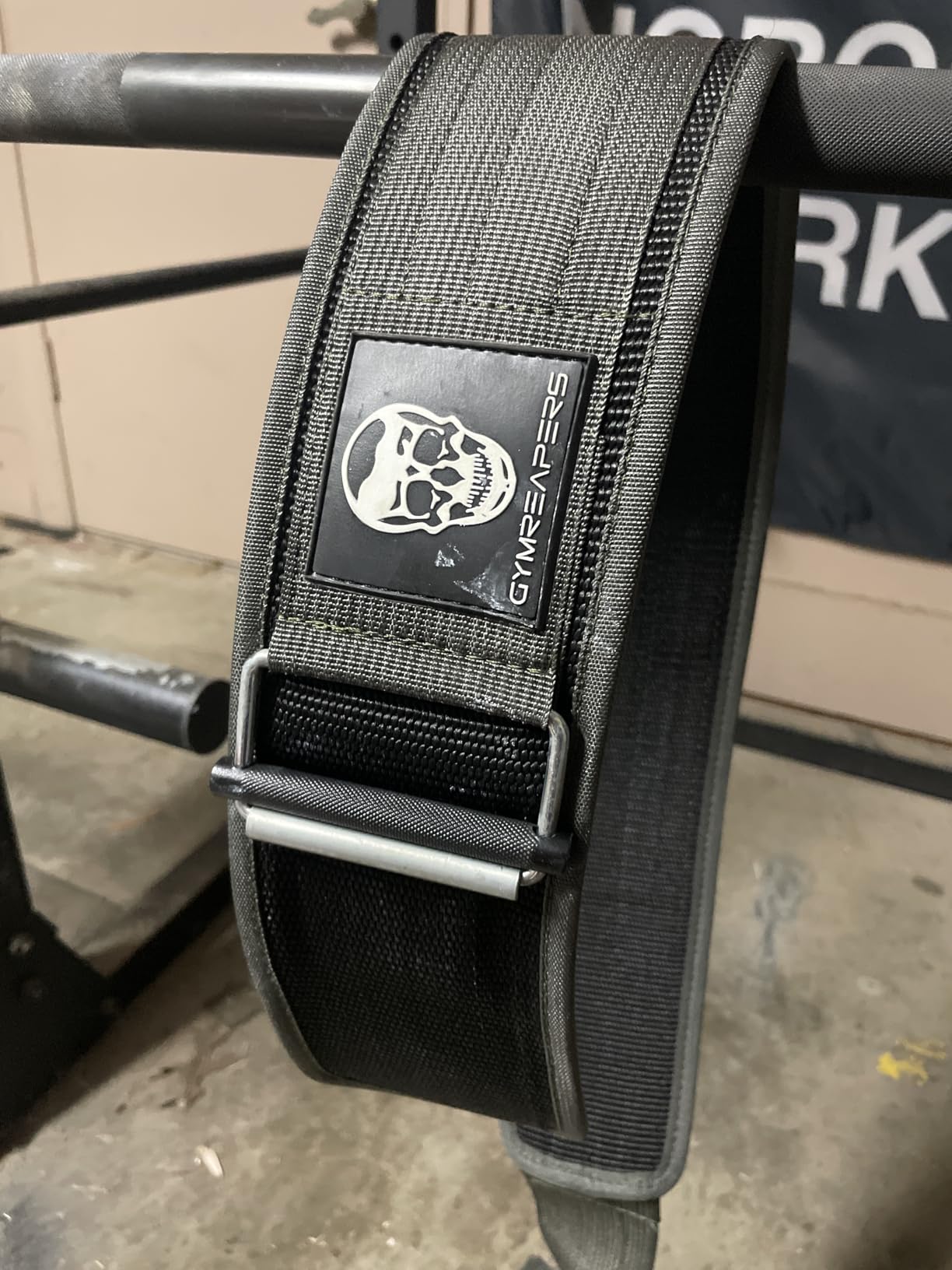 Gymreapers Quick Locking Weight Lifting Belt for Men Gym Belt for Powerlifting Deadlift Belt with 4 Inch Neoprene Metal Buckle Back Support Weightlifting Belt Women customer photo 1