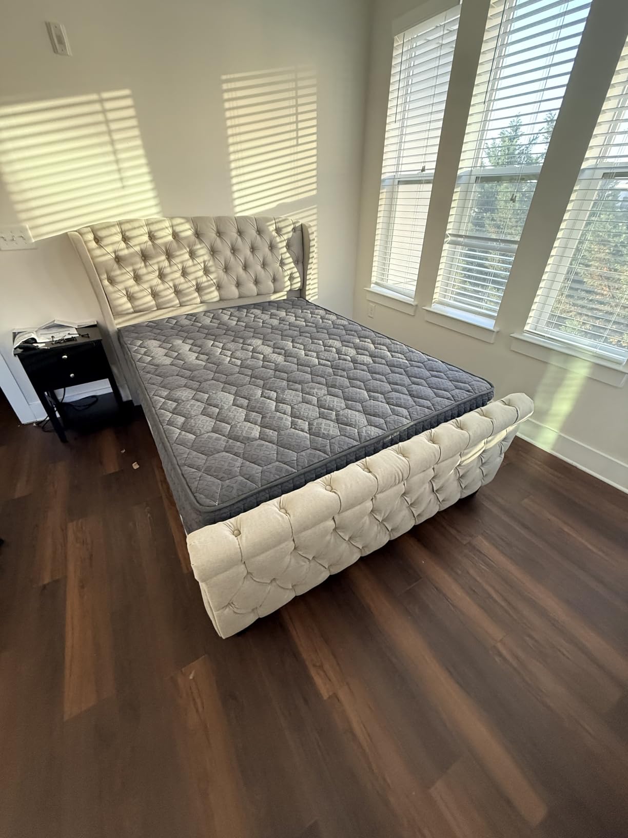 Intex 64417ED 22in Queen Dura-Beam Comfort Plush High-Rise Inflatable Air Mattress with Built in Pump for Travel and Camping, 600lb Weight Capacity customer photo 1
