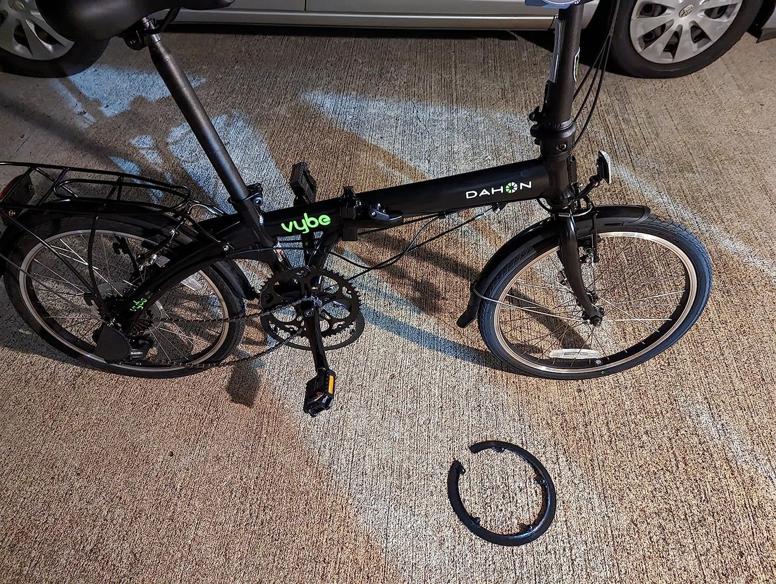 Dahon VYBE D7 Folding Bike, Lightweight Aluminum Frame; 7-Speed Shimano Gears; 20