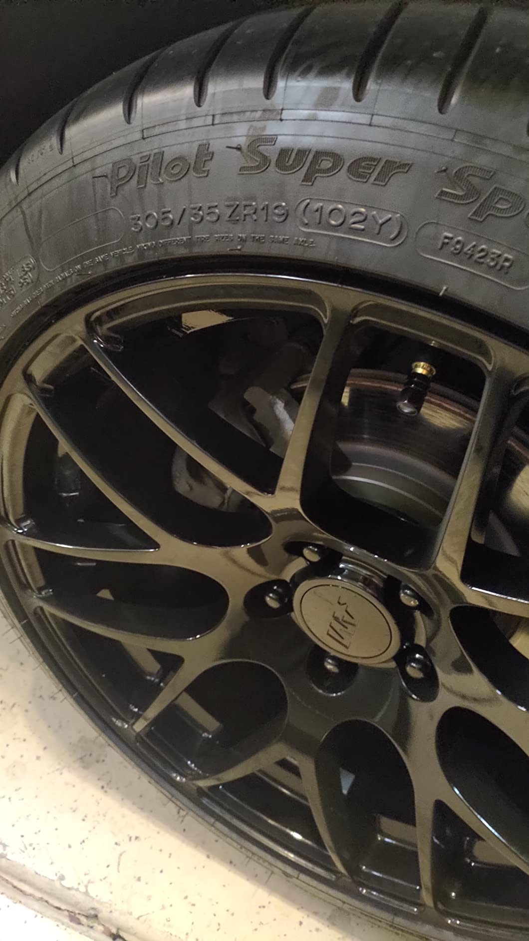 Pilot Super Sport ZP RFT P285/30ZR19 (94Y) customer photo 2