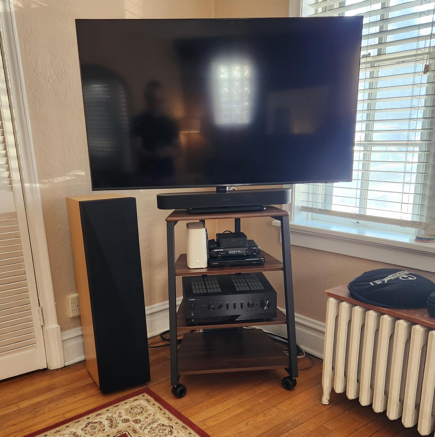 FITUEYES 4-Tier AV Media Stand Corner Shelf for Record Player HiFi, Walnut customer photo 2