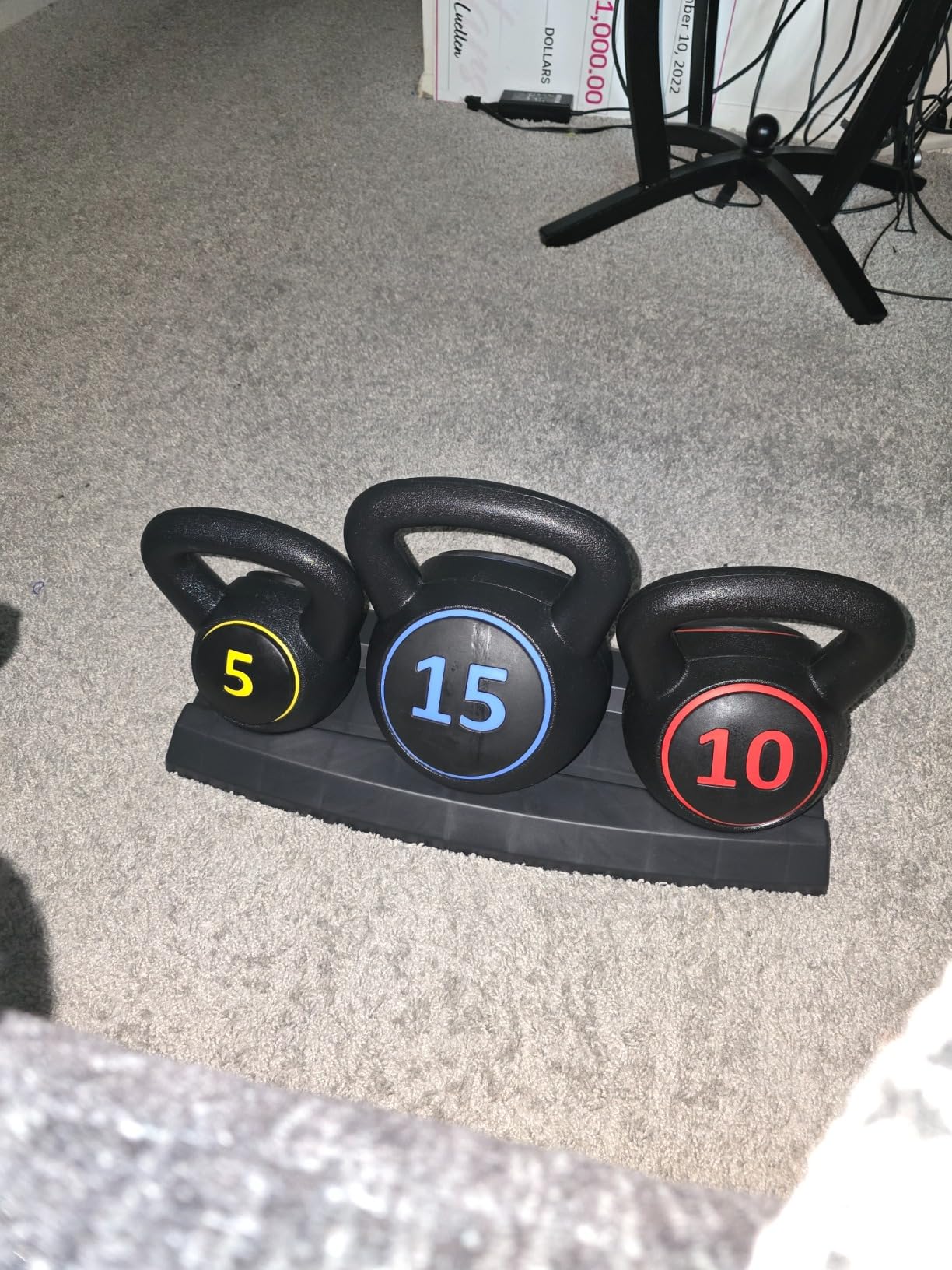 F2C 3-Piece Kettlebell Set with Storage Rack 5lb, 10lb, 15lb Weights HDPE Coated Concrete Kettlebells Core Training for Home Gym Exercise Fitness customer photo 2
