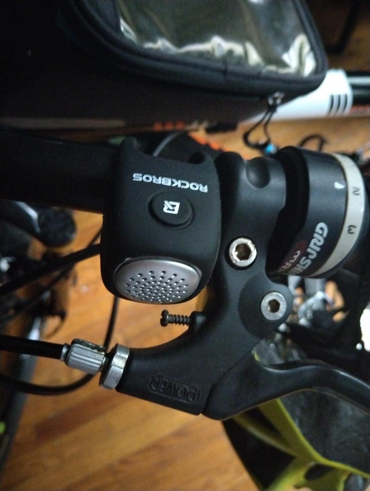 ROCKBROS Electric Bike Bell 90dB 3 Sound Modes Waterproof | Loud Alert, 3 Switchable Ringtones, Tool-Free Elastic Strap Install, Soft Silicone No-Scratch, 51g Ultra-Light customer photo 1
