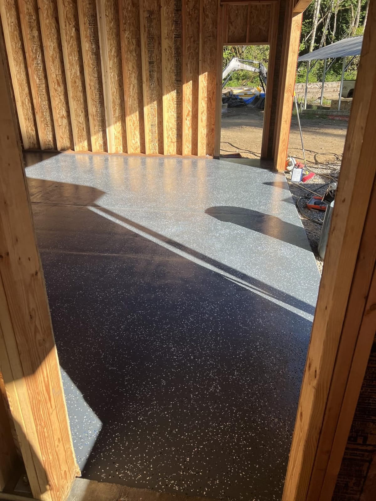 Rust-Oleum EpoxyShield Gloss Dark Gray Garage Floor Coating Kit | Epoxy Garage Floor System, Hot Tire And Chemical Resistant, Professional Finish, 2.5 Car customer photo 1