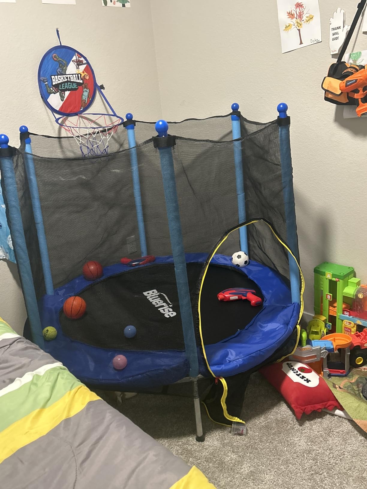 BLUERISE 55IN 6FT Indoor&Outdoor with Enclosure Trampoline for Kids Gift | Indoor&Outdoor Trampoline for kids，With Enclosure，Basketball Hoop，Swing，Adjustable Gym Bar，No-Gap Design，Anti-Rollover Bottom customer photo 1