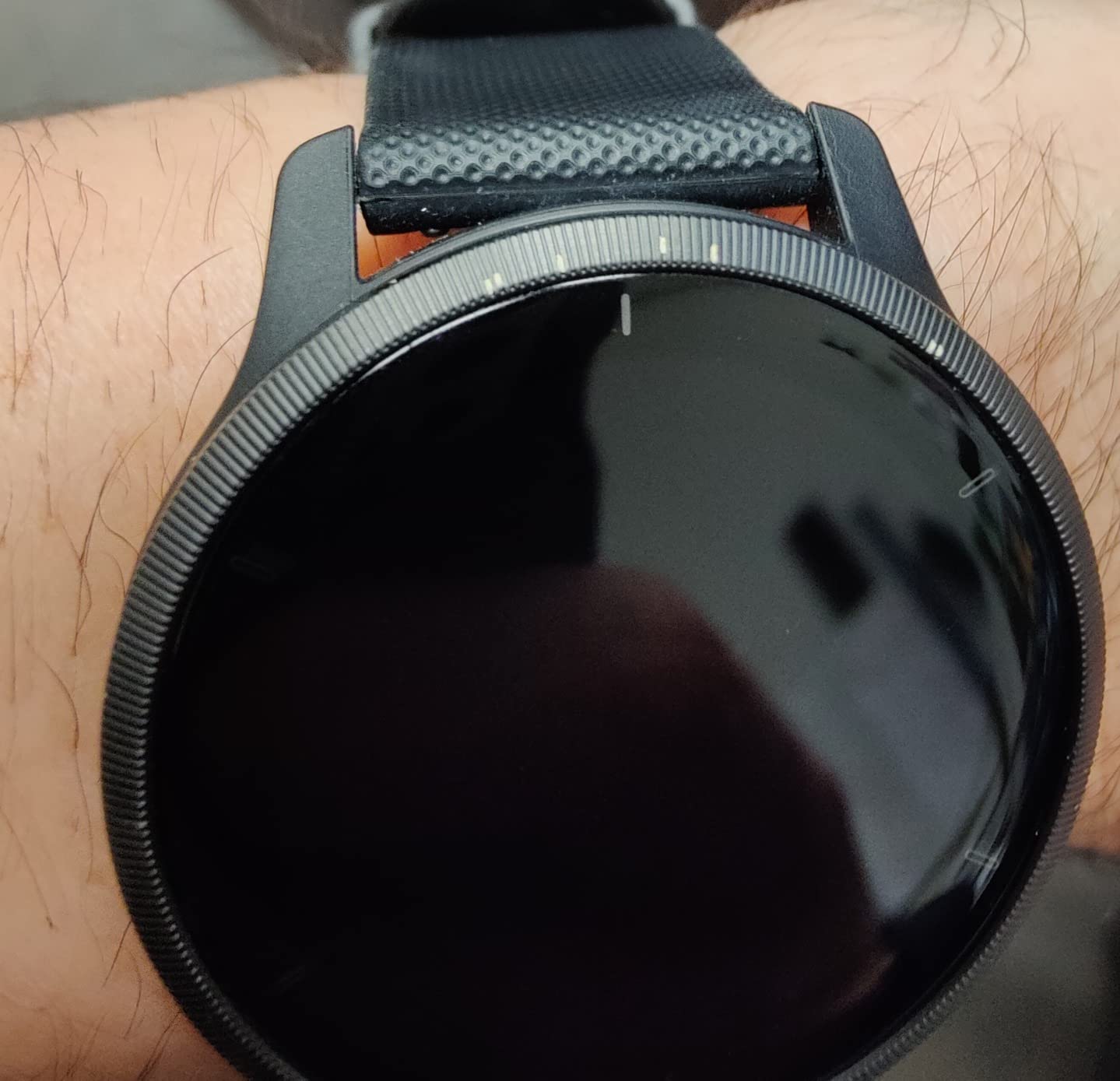 Garmin Venu 2, GPS Smartwatch with Advanced Health Monitoring and Fitness Features, Slate Bezel with Black Case and Silicone Band customer photo 1