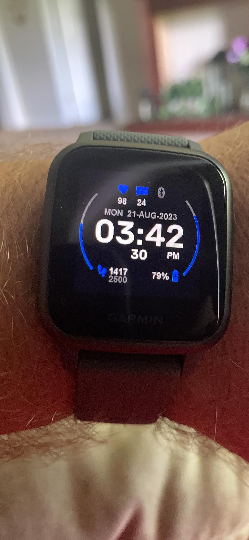 Garmin 010-02427-00 Venu Sq, GPS Smartwatch with Bright Touchscreen Display, Up to 6 Days of Battery Life, Slate (Renewed) customer photo 2