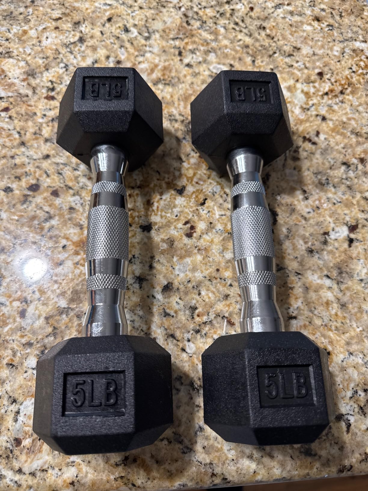 Hex Dumbbells Rubber Coated Cast Iron Dumbbell Set for Exercises customer photo 2