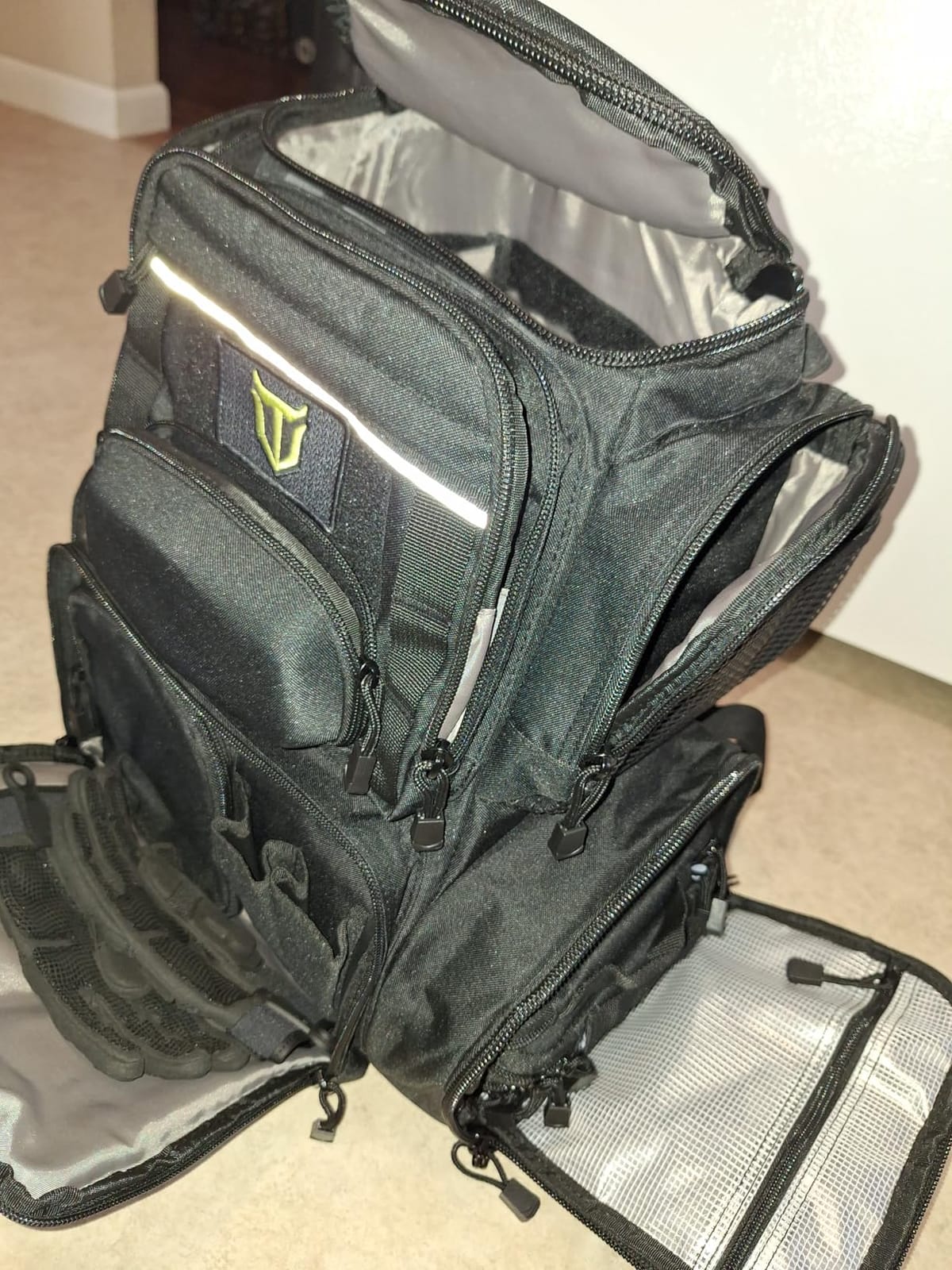 TIDEWE Gun Range Backpack for Handguns, Tactical Shooting Range Bag | 4 Removable Pistol Cases, Side Access to Pistols, Adjustable Ammo Storage, Hard Glasses Case, 900D Fabric, Rain Cover customer photo 2