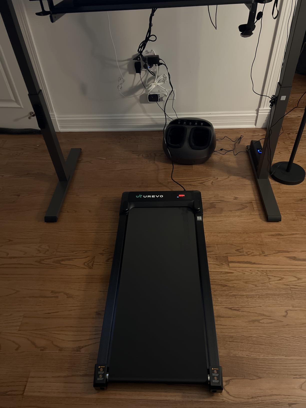 UREVO Smart Walking Pad, Standing Desk Treadmill with Double Shock Absorption, Quiet Operation, Workout APP with Track Insights and MIIT Mode, Plug and Play, Remote or APP Control for Home Office customer photo 1