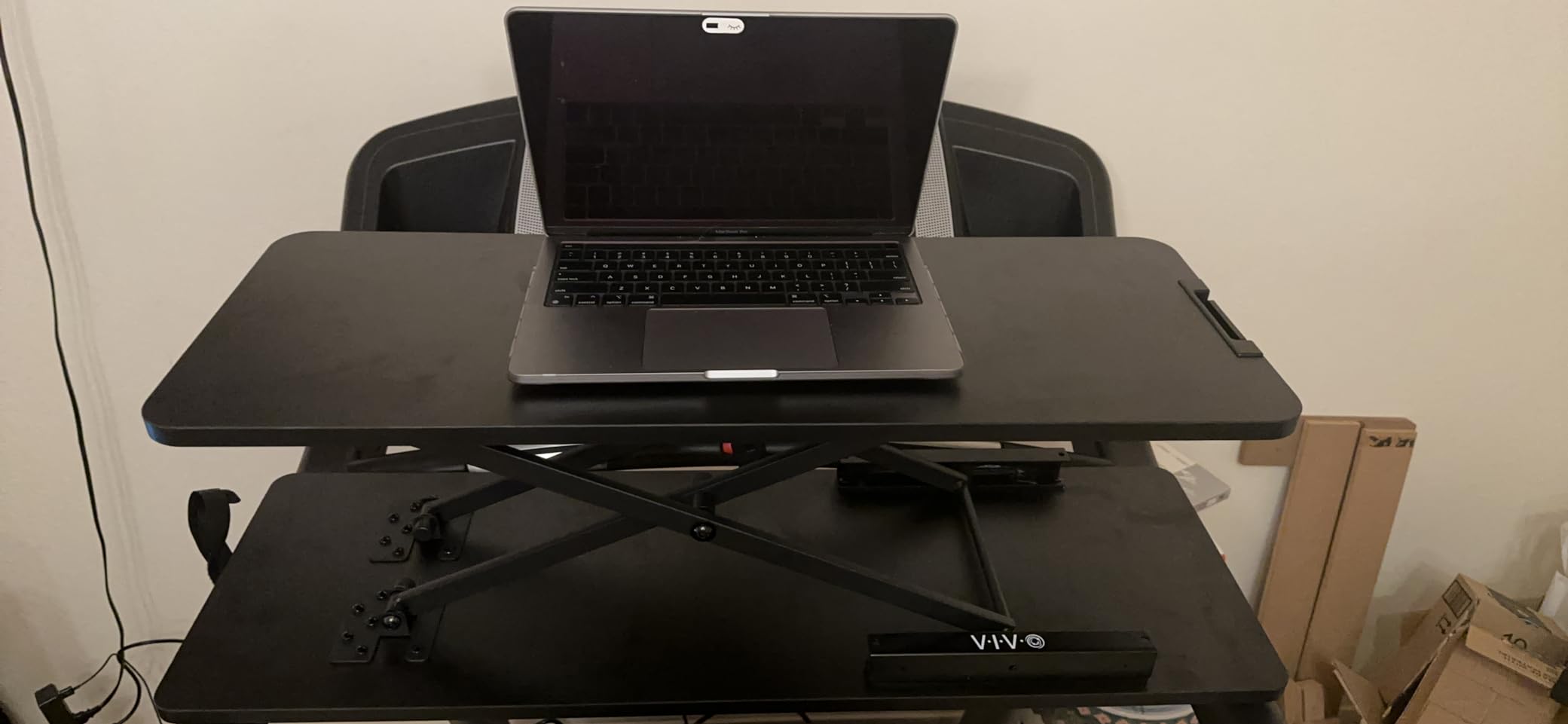 VIVO Universal Treadmill Desk Riser, Height Adjustable Platform for Notebooks, Tablets, Laptops, and More, Workstation for Treadmill Handlebars up to 33 inches, Stand-TDML3 customer photo 1