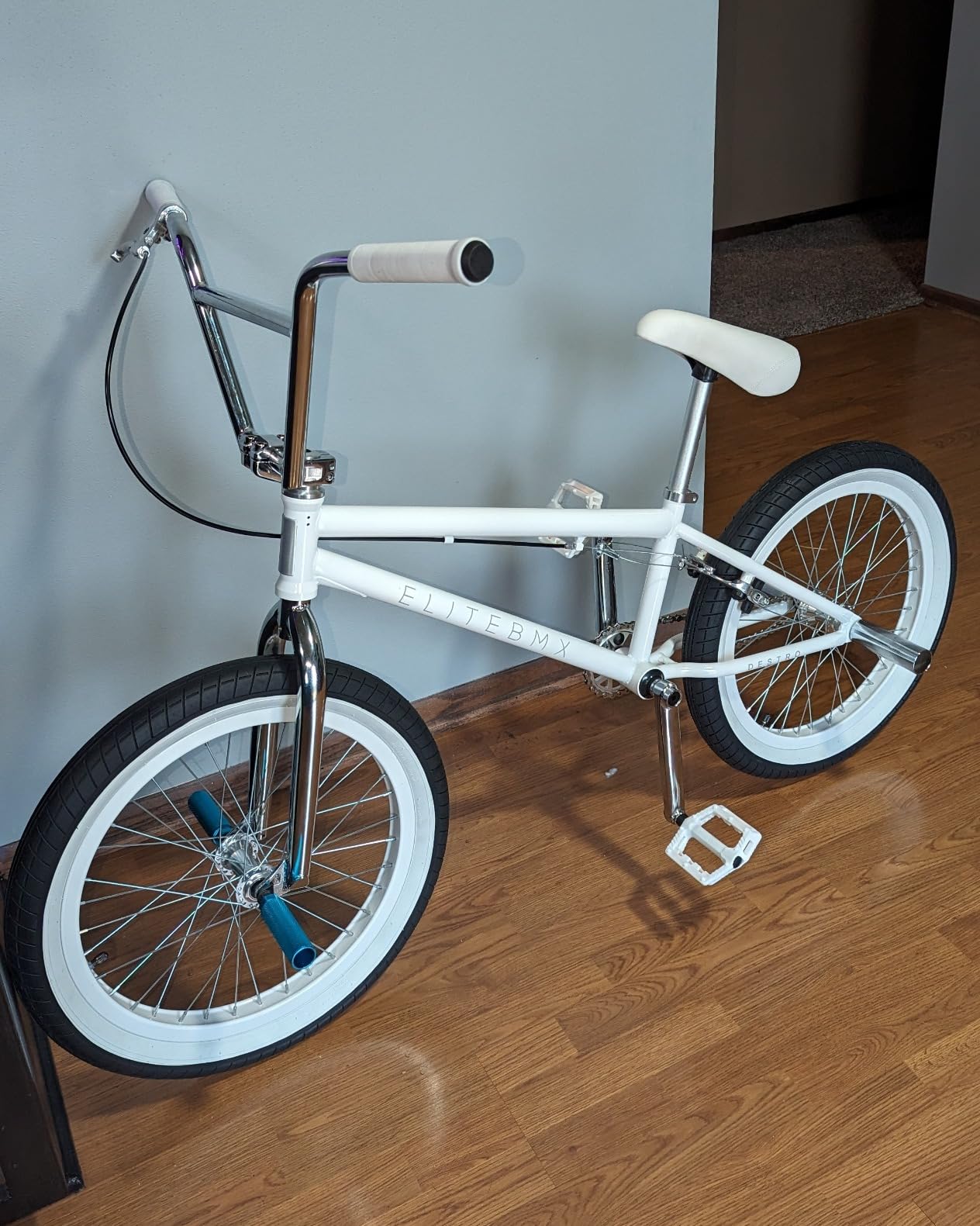 Elite BMX Bicycle 18