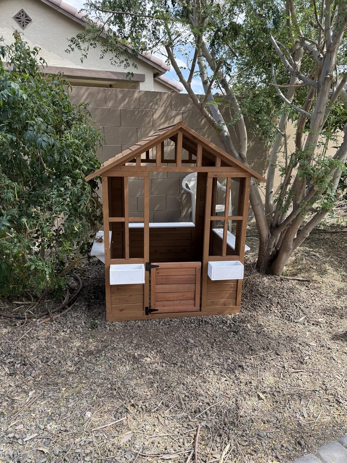 Outsunny Outdoor Playhouse Wooden Kids Playhouse with Working Door Brown | Windows, Kids Cottage, Flowers Pot Holder, Backyard Garden, Indoor Playroom, Imaginative Play, Gift for Ages 3-8 customer photo 1