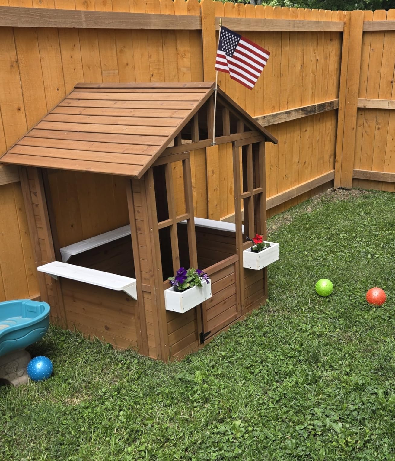 Outsunny Outdoor Playhouse Wooden Kids Playhouse with Working Door Brown | Windows, Kids Cottage, Flowers Pot Holder, Backyard Garden, Indoor Playroom, Imaginative Play, Gift for Ages 3-8 customer photo 2