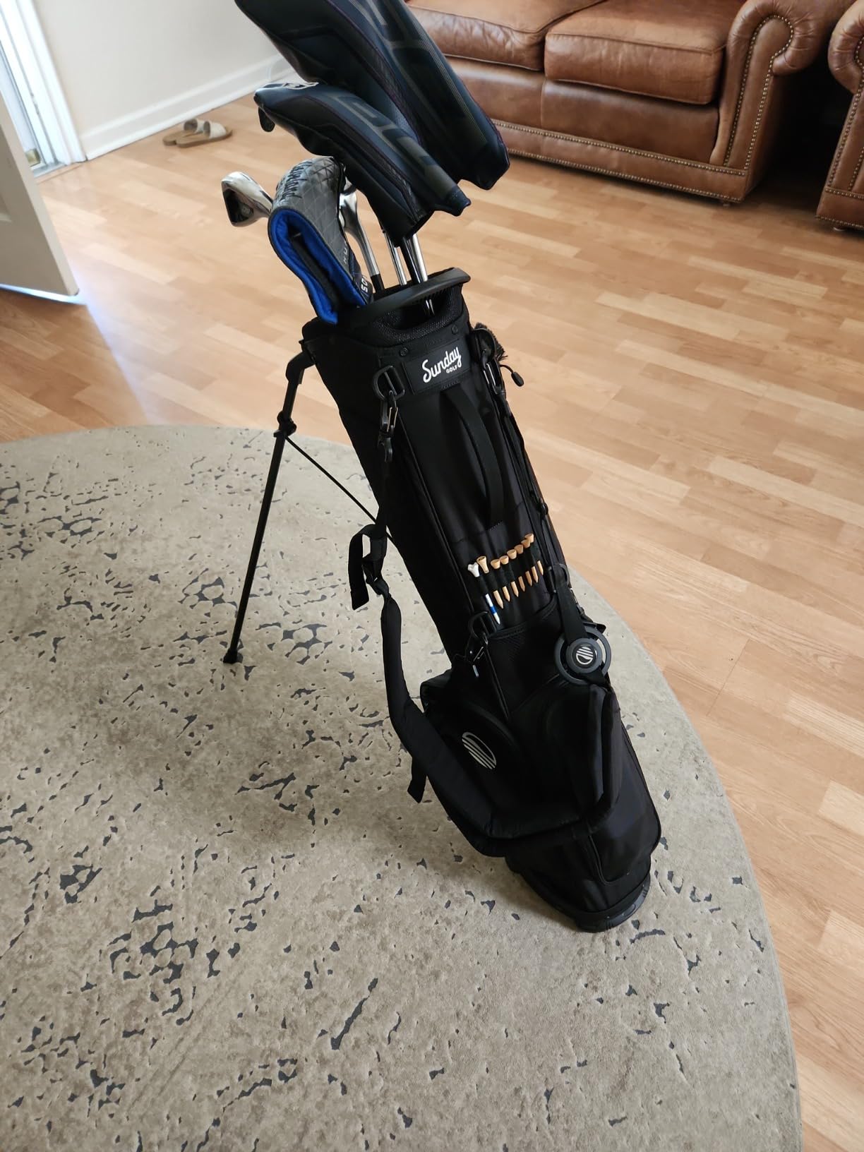 Sunday Golf El Camino Bag - Lightweight Golf Stand Bag with Strap customer photo 1
