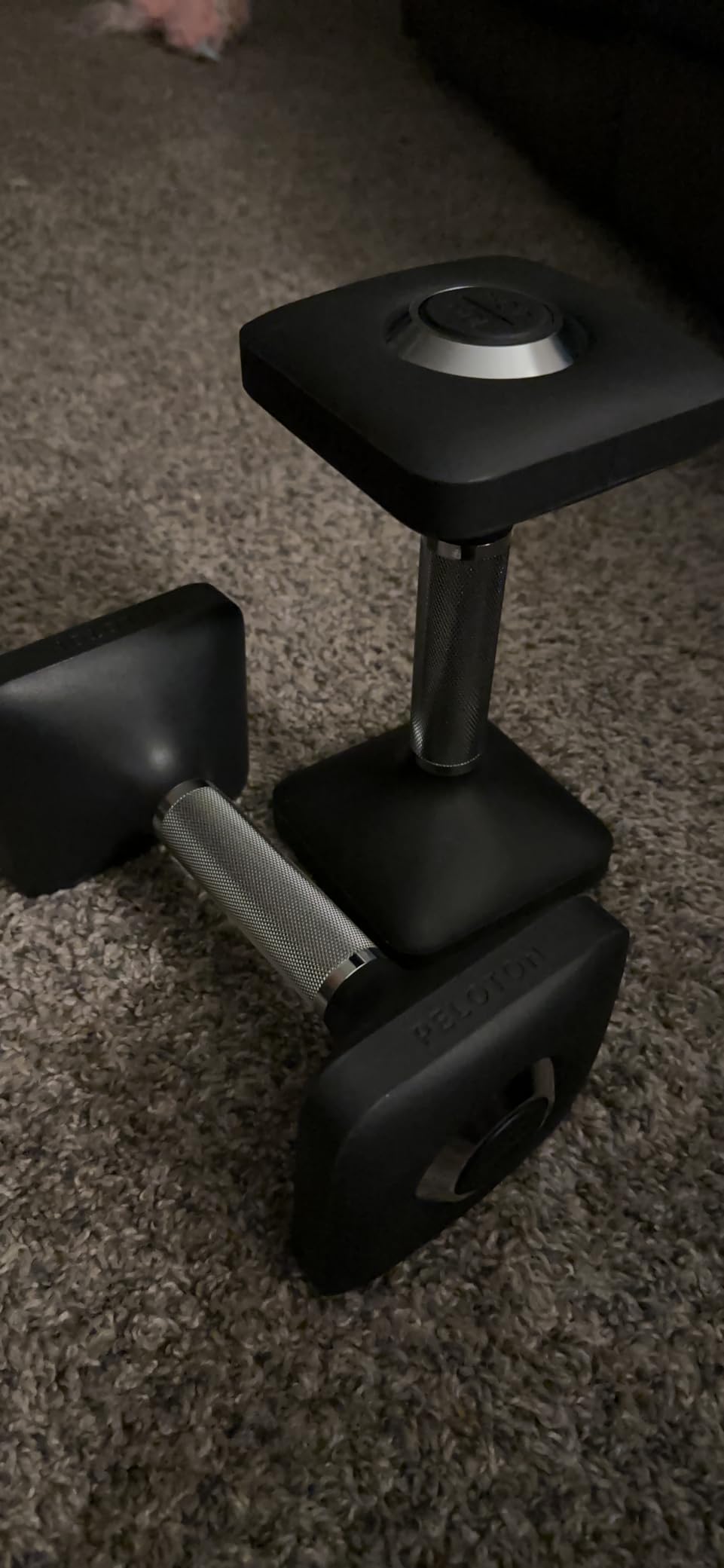 Peloton Dumbbells | Ergonomically Designed Pair of Cast Iron Weights with Urethane Coating and Non-Slip Grip, Available in Set of Two customer photo 1