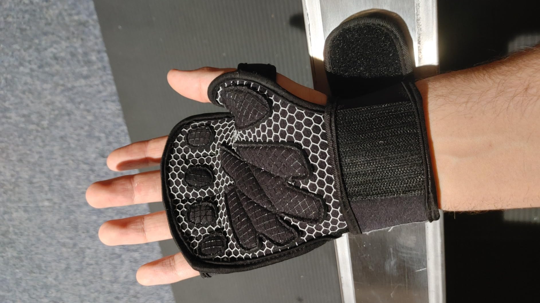 Rowing Machine Gloves - Perfect Rowing Grips for Erging, Sculling, Crew, Kayak, Canoe, Weightlifting, Gym Workouts customer photo 1