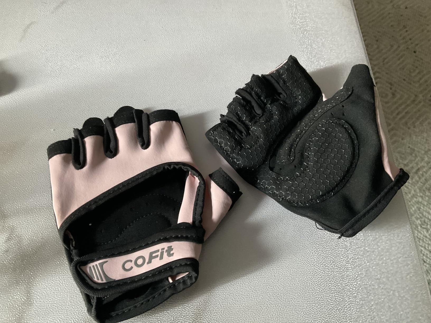 COFIT Breathable Workout Gloves, Antislip Weight Lifting Gym Gloves for Men Women, Superior Grip & Palm Protection for Weightlifting, Fitness, Exercise, Training customer photo 2