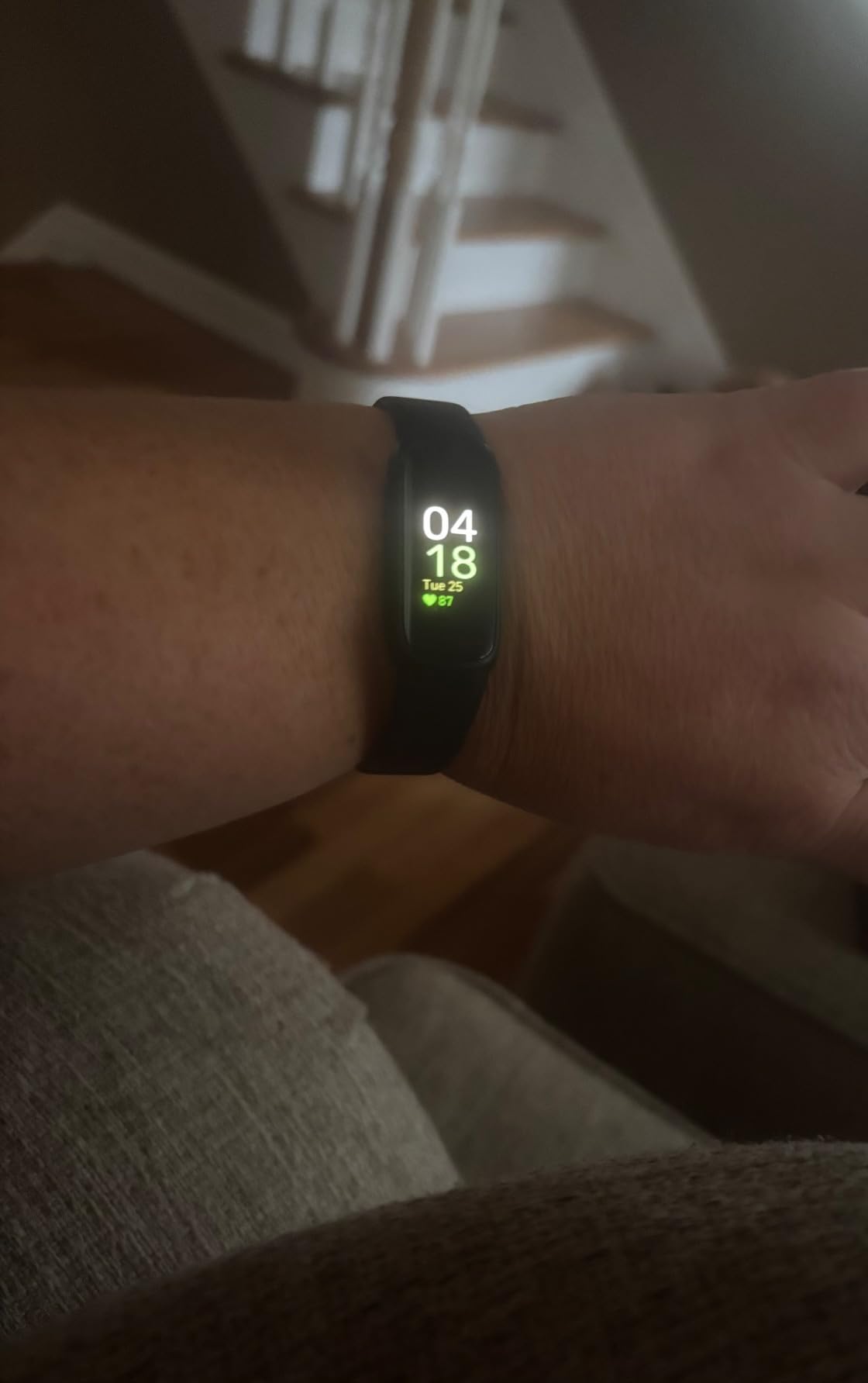 Inspire 3 Fitness Tracker - Advanced Health Insights with Stress Management, Workout Intensity & Sleep Tracking, 24/7 Heart Rate (Midnight Zen/Black) customer photo 1