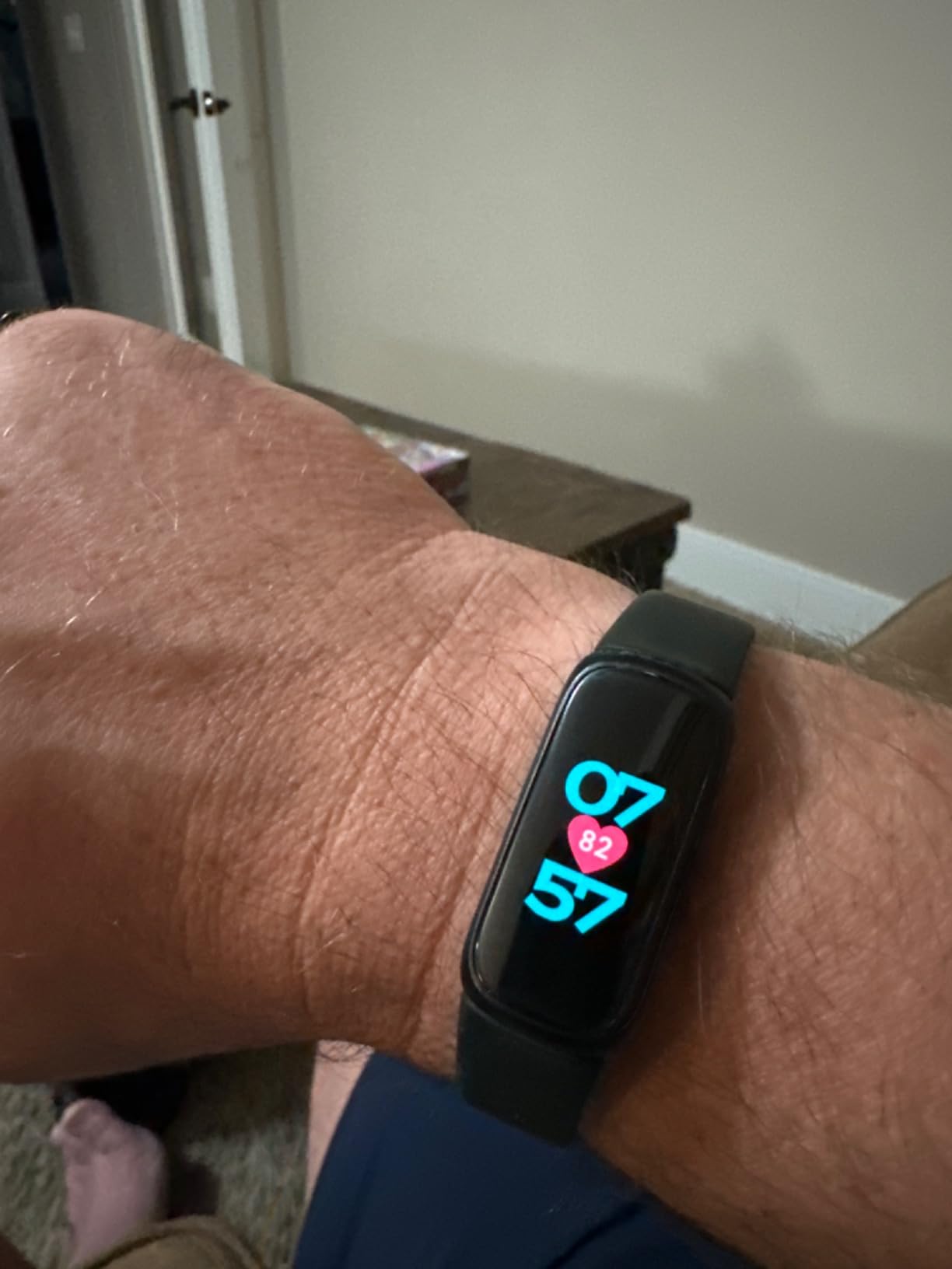 Inspire 3 Fitness Tracker - Advanced Health Insights with Stress Management, Workout Intensity & Sleep Tracking, 24/7 Heart Rate (Midnight Zen/Black) customer photo 2