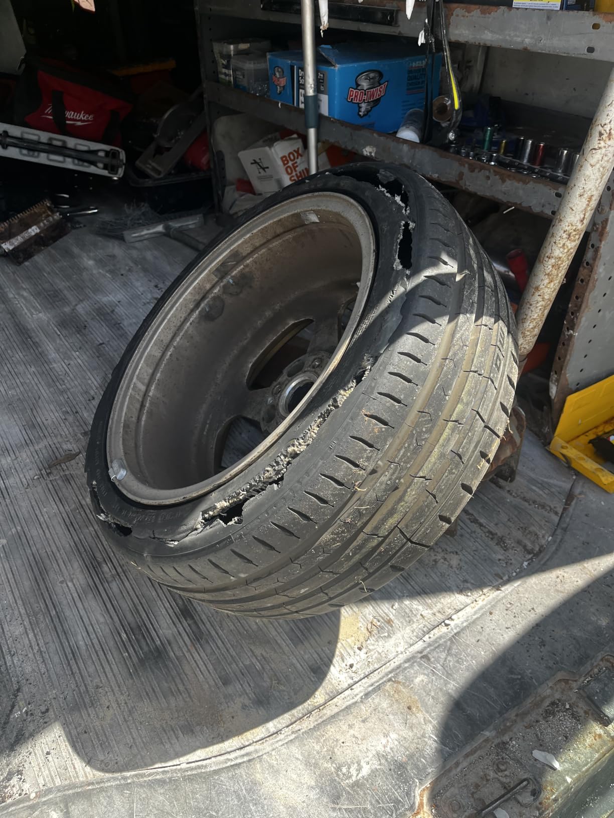 Continental 225/40R19 93Y XL ExtremeContact Sport 02 BW High Performance Summer Tire customer photo 1