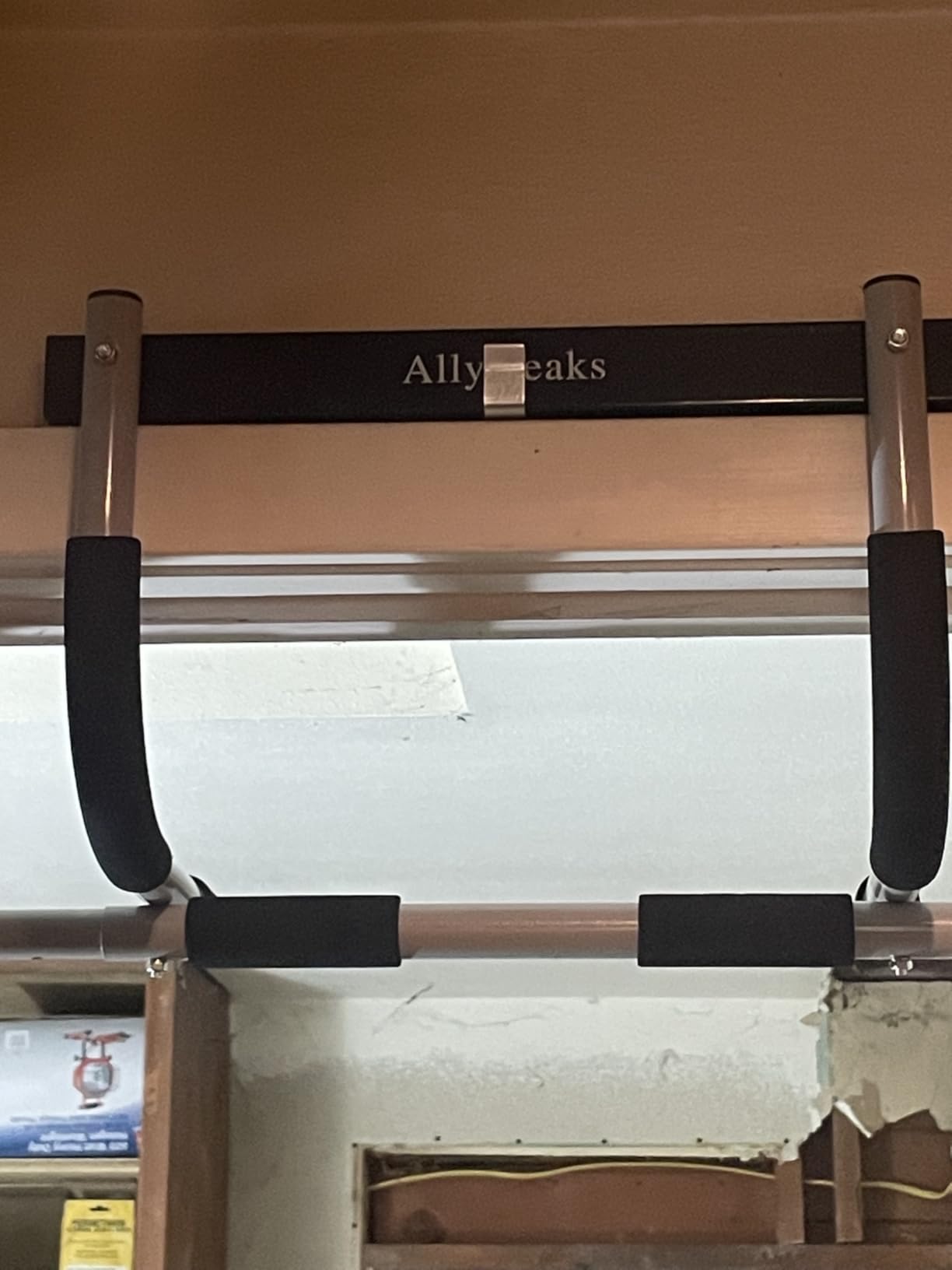 Ally Peaks Pull Up Bar for Doorway, Multiple Levels Width Adjustable Pull Up Bar Accurately Match Wide and Narrow doorframe, Indoor Chin-Up Bar Workout Bar, USA Original Patent customer photo 2