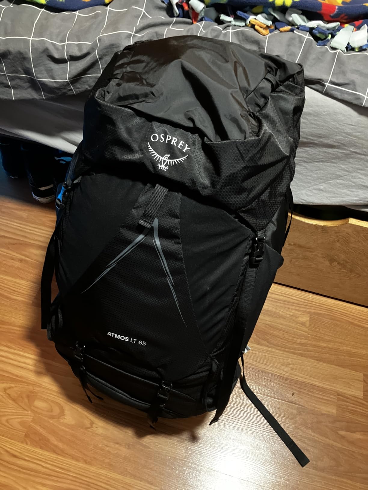 Osprey Atmos AG LT 65L Men's Backpacking Backpack, Black L/XL customer photo 1