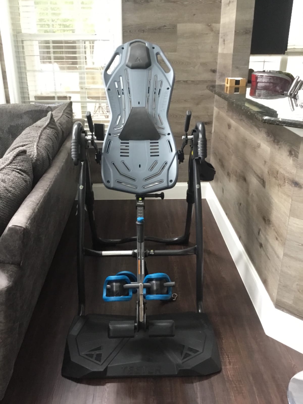 TEETER FitSpine LX9 Inversion Table, Deluxe Easy-Reach Ankle Lock, Decompression Surface for Back Pain Relief, Integrated Accessories, UL Safety Certified, Heavy-Duty 300 lb Capacity, FDA Registered customer photo 1