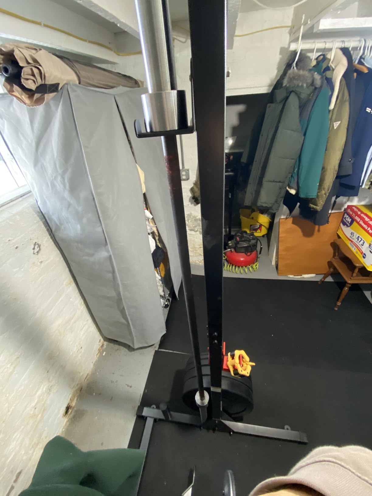 JNIHEEP Olympic Barbell Hanger,Garage Gym Bar Wall Rack,Vertical Barbell Mount Rack,Black Powder Coated,Space Saving Commercial or Home Gym Accessory,Holds Under 33mm Bar Size customer photo 2