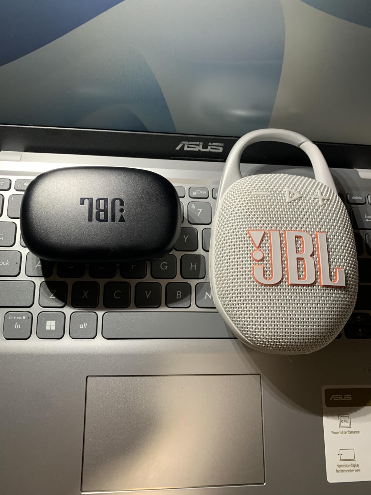 JBL Endurance Peak 3 - Dust and Water Proof (IP68) True Wireless Active Earbuds, JBL Pure Bass Sound, Up to 50 Total Hours of Playback with Speed Charge, Ambient Aware & Talk Thru (White) customer photo 2