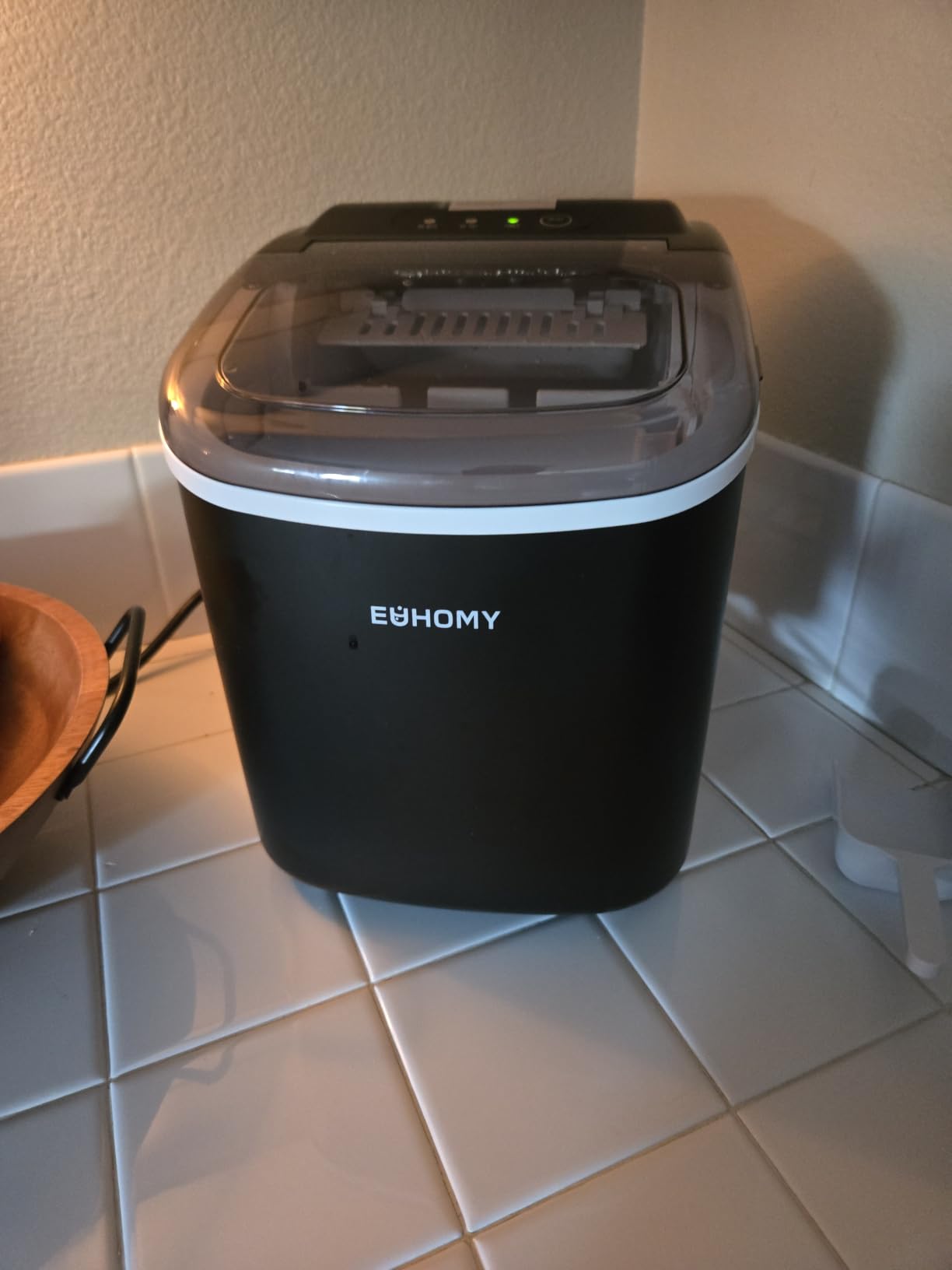 EUHOMY Countertop Ice Maker Machine with Handle, 26lbs in 24Hrs, 9 Ice Cubes Ready in 6 Mins, Auto-Cleaning Portable Ice Maker with Basket and Scoop, for Home/Kitchen/Camping/RV (Black) customer photo 1