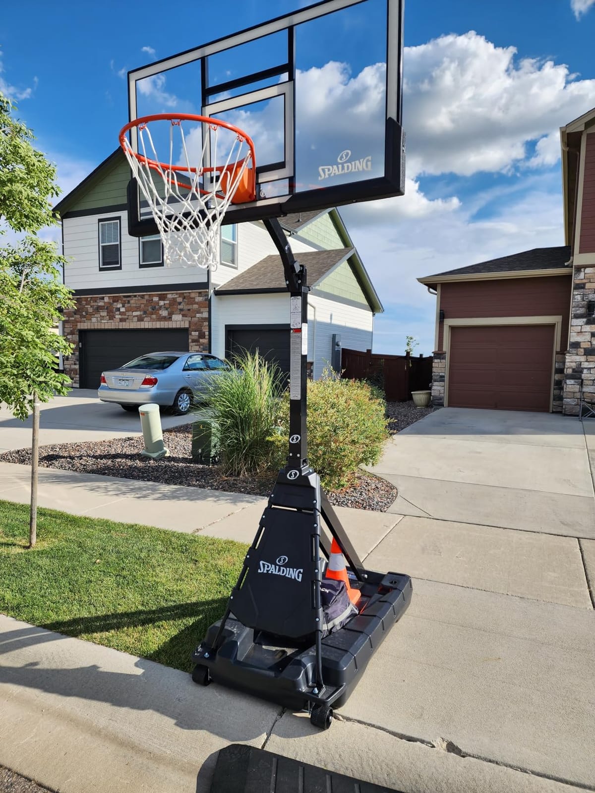 Spalding Momentous EZ Assembly Portable Adjustable Outdoor Basketball Hoop – Assembles in 30 Minutes or Less customer photo 2