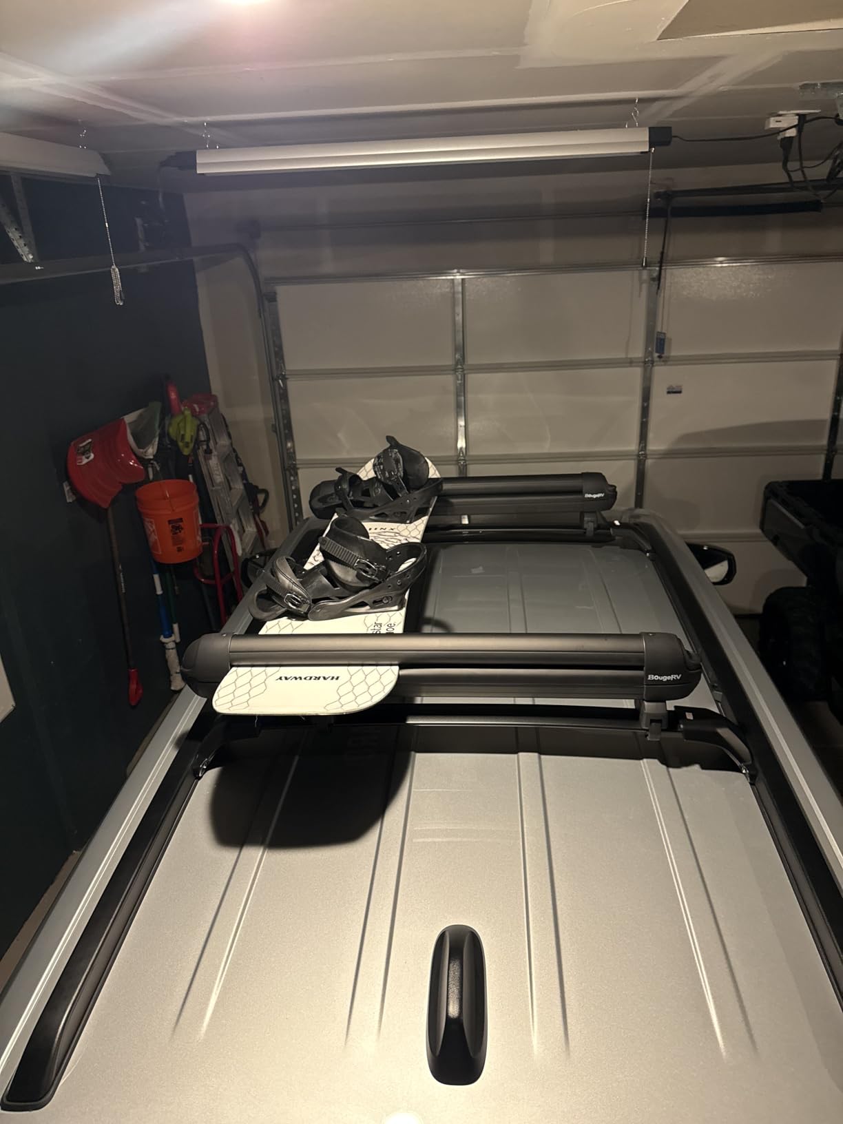 BougeRV Lockable Ski & Snowboard Racks, Extension with Sliding Feature, 28'' Fits 6 Pairs Skis or 4 Snowboards, Crab Mounting System Fits for Square/Aero/Oval Cross Bars customer photo 2