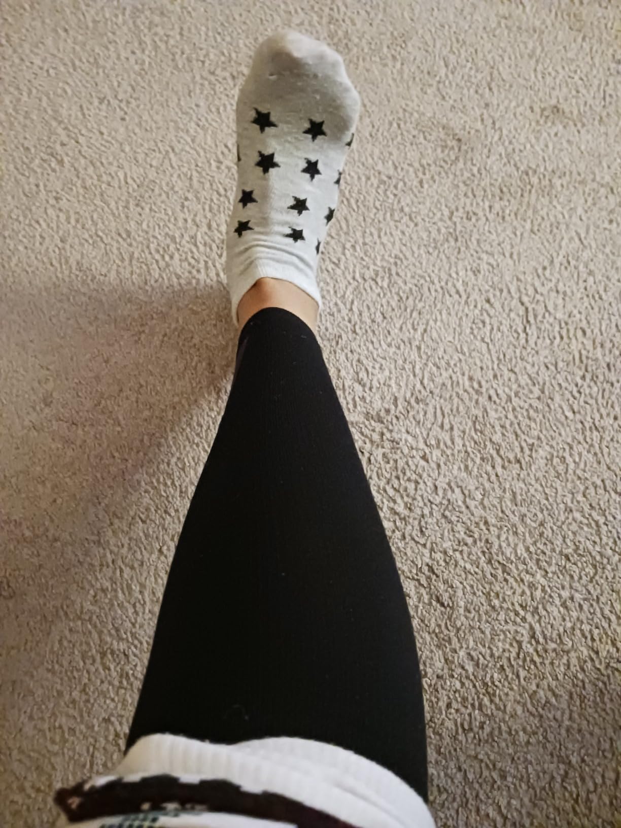 Calf Compression Sleeves for Men and Women - (1 Pair) Footless Compression Socks Support for Varicose Veins, Nursing, Pregnancy, Running - PhysFlex Leg Sleeve Brace for Shin Splints, Pain Relief and Reduces Swelling (Black, Medium) customer photo 2
