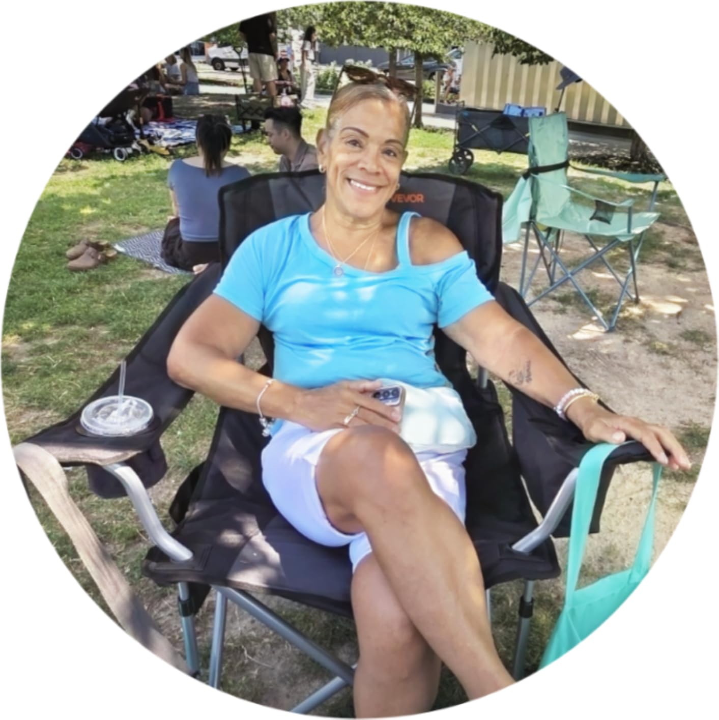 VEVOR Oversized Camping Folding Chair, Portable Heavy Duty Outdoor Quad Lumbar Back Padded with Side Pockets, Cup Holder and Cooler Bag for Beach, Lawn, Picnic, Fishing, Backpacking, Black customer photo 1