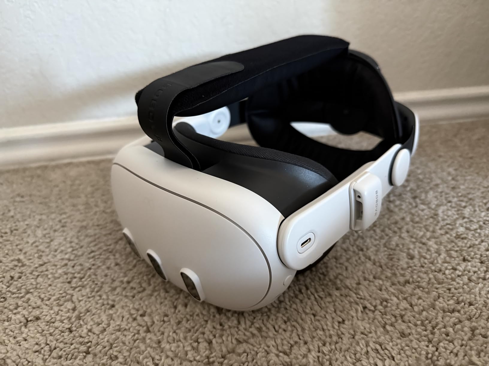 Meta Quest 3S 512GB | Virtual Reality - VR Headset - Gorilla Tag Bundle | Includes 512GB headset, 2 controllers, charging cable and power adapter for gaming, fitness and entertainment customer photo 2
