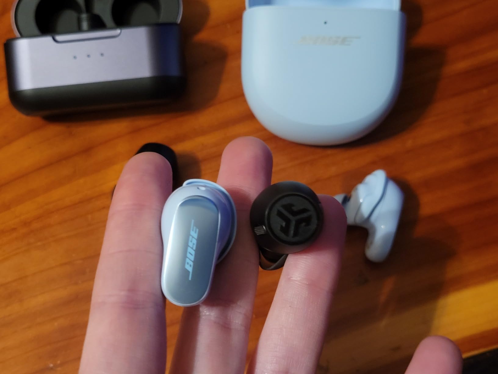 Bose QuietComfort Ultra Bluetooth Earbuds, Wireless Earbuds with Spatial Audio and World-Class Active Noise Cancellation, Deep Bass, Up to 6 Hours of Playtime, White Smoke customer photo 2