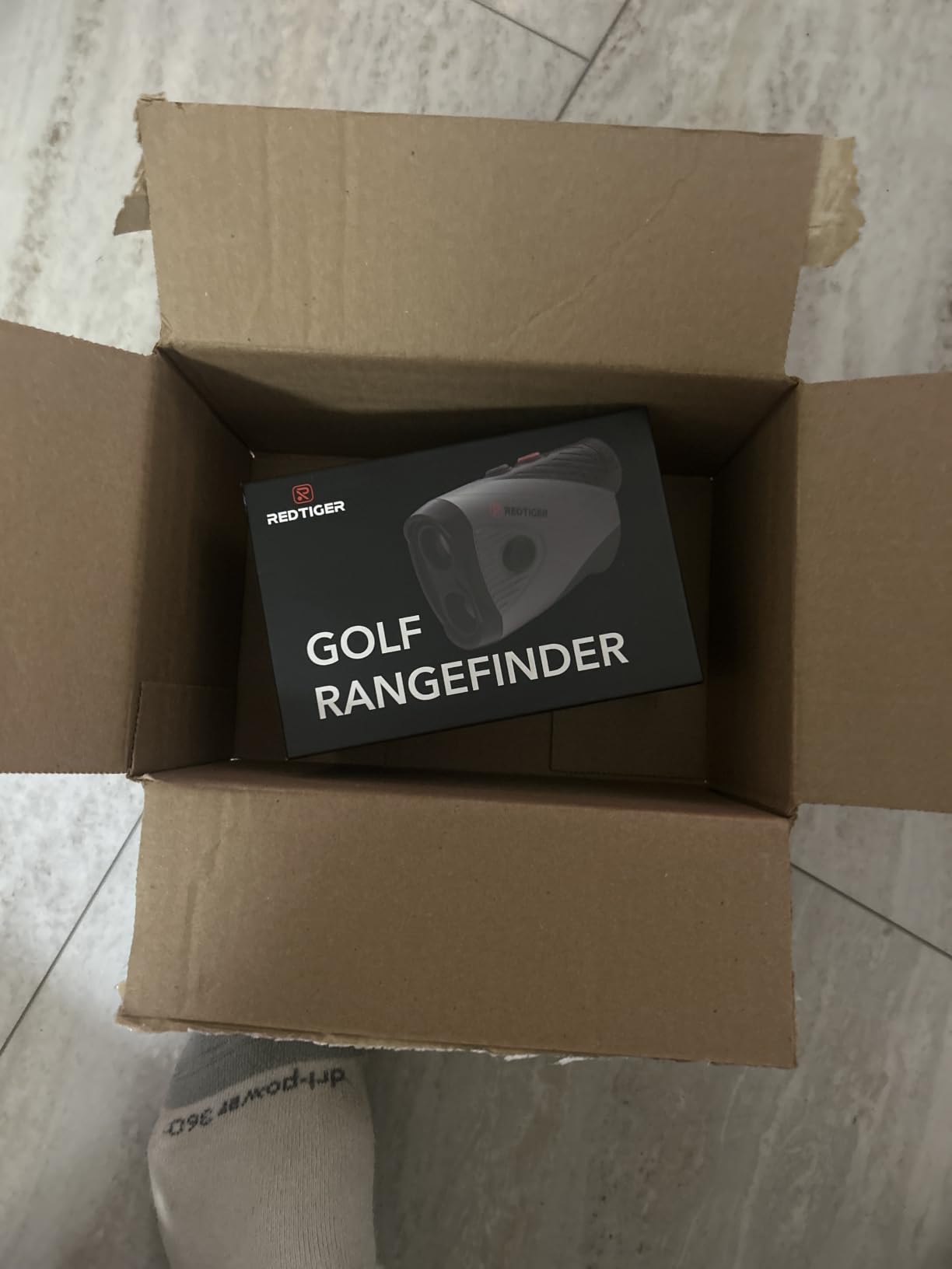 REDTIGER Golf Range Finder, 7X Magnification 1200 Yards with Slope, Magnetic | Flag Pole Lock with Vibration, IP54 Water Resistant, Rechargeable, Magnetic Suction, GolfVue Series 1 pro, gray customer photo 2