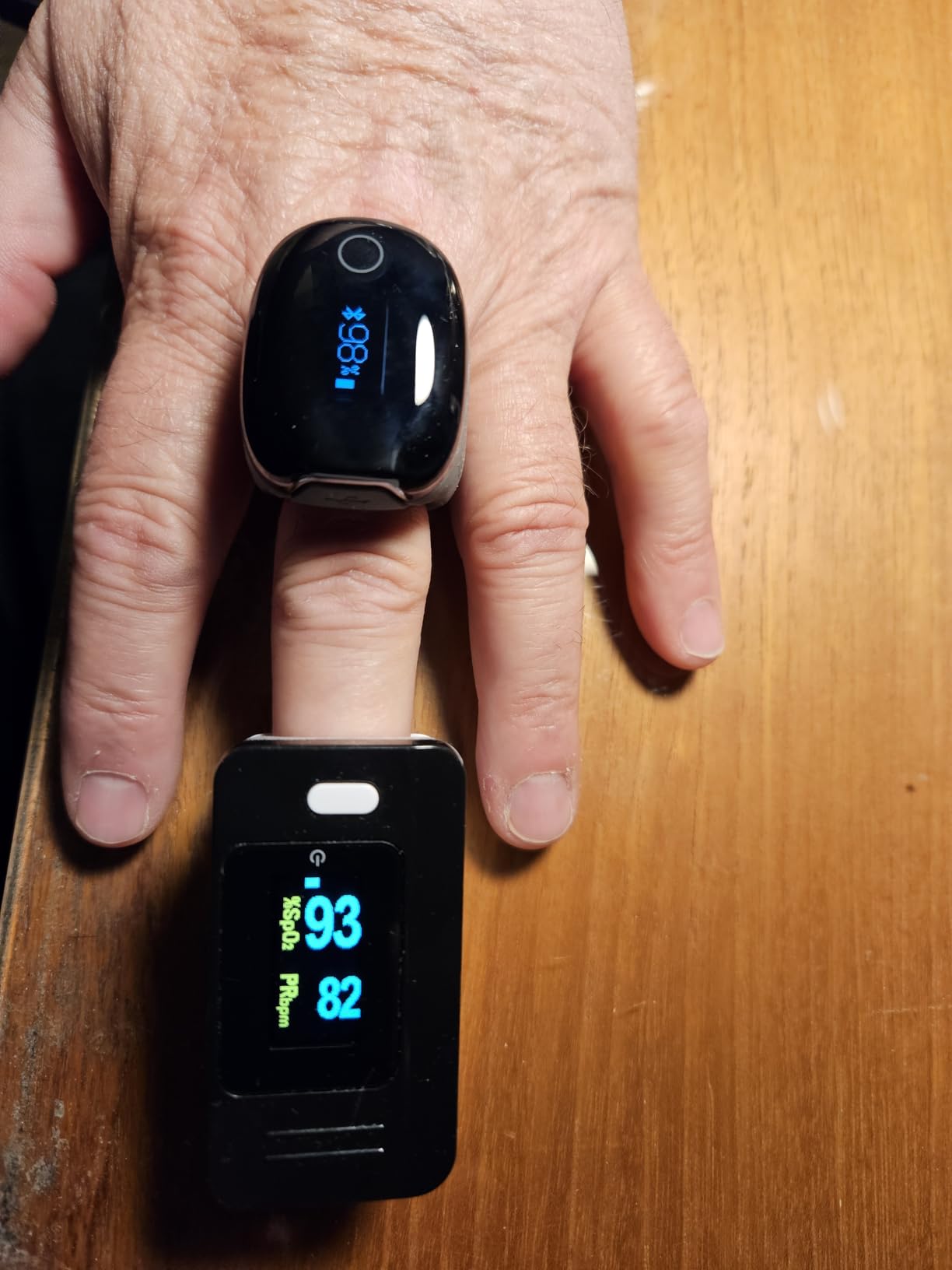 Wellue O2Ring-S Oxygen Monitor with Vibration Reminder, Bluetooth Pulse Oximeter Tracks SPO2 and Pulse Rate, 24 hrs Battery Life, 4*10 Hours Built-in Memory, Rechargeable Pulse Ox with Free PC & APP customer photo 2