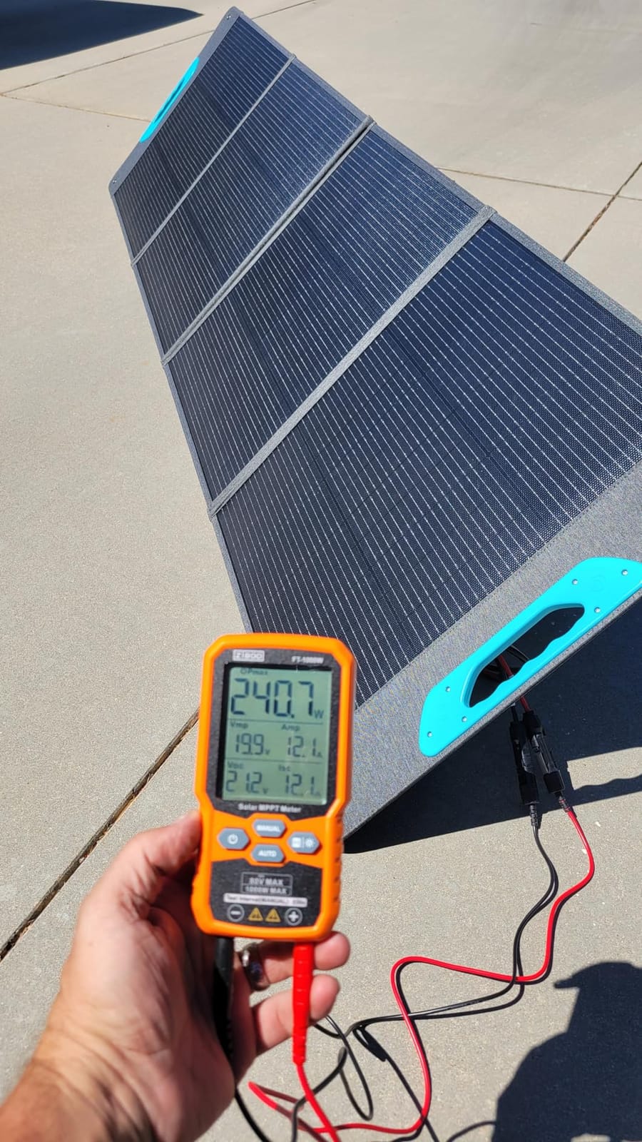 Renogy 200W Portable Solar Panel for Power Stations, 25% Efficiency customer photo 2