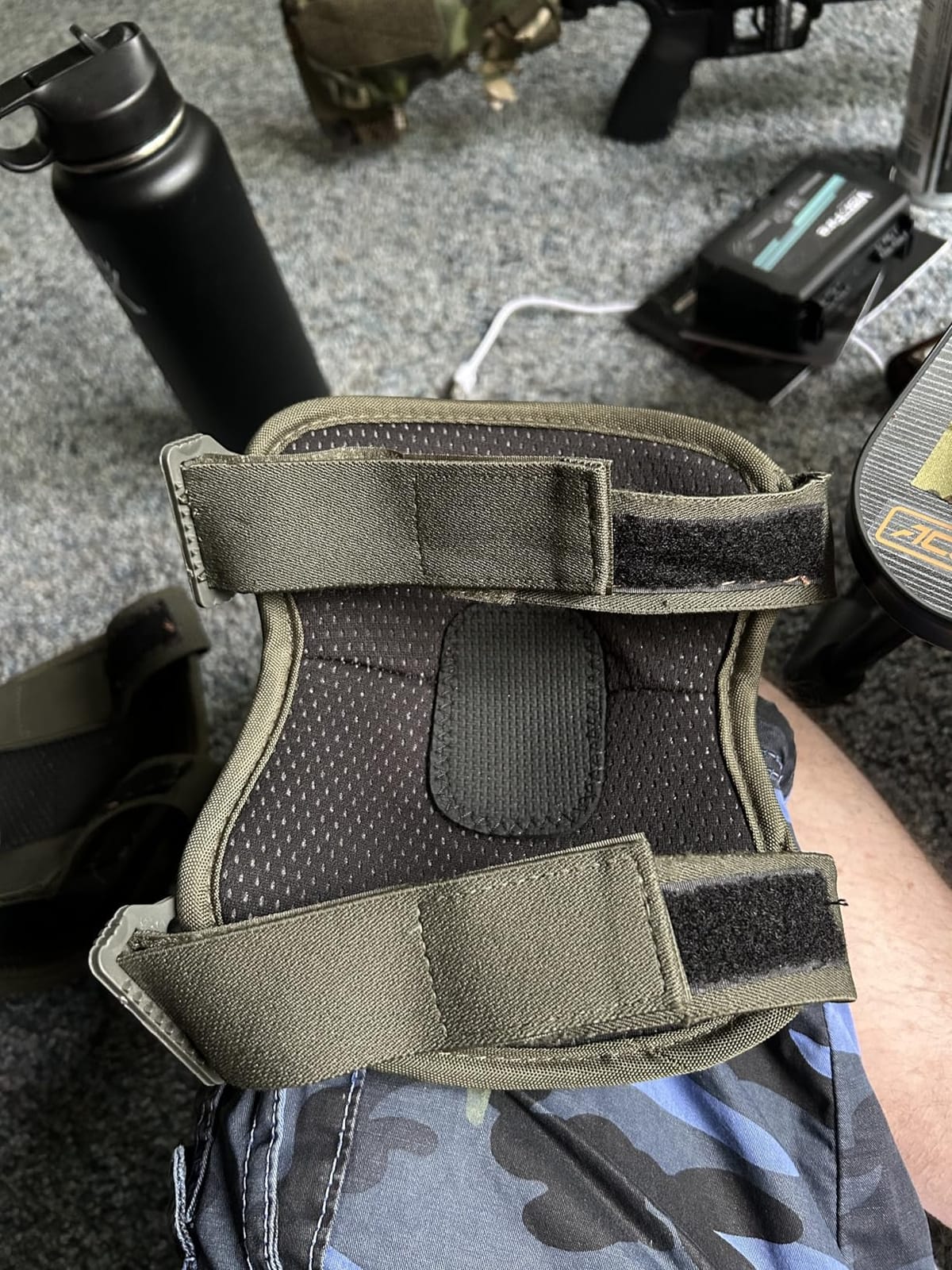 BZTAC Tactical Professional Combat Knee Protective Pads Set Advanced Tactical Gear Set for Outdoor CS Paintball Game Cycling Safety Skateboarding customer photo 2